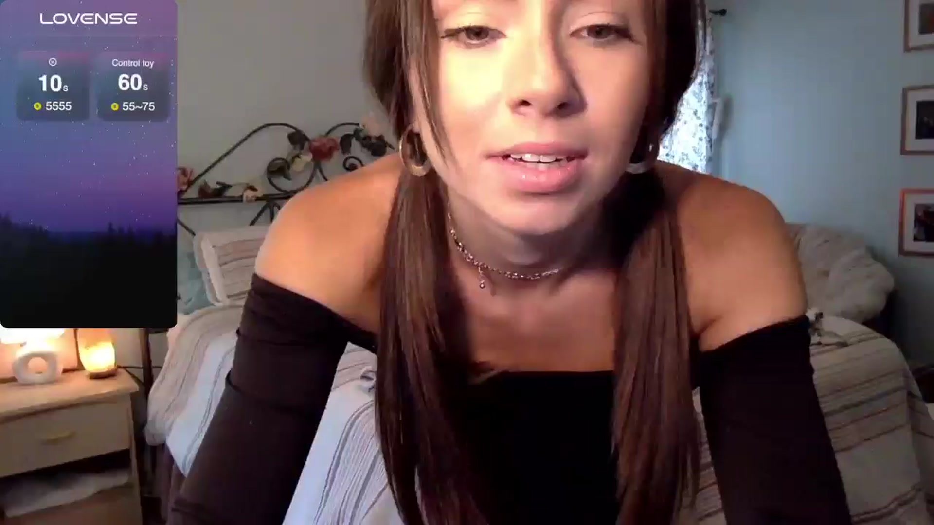 Gallery image thumbnail from Unf0rgettable's myfreecams stream on, 08/15/2024, 19:28 image 11 of 20