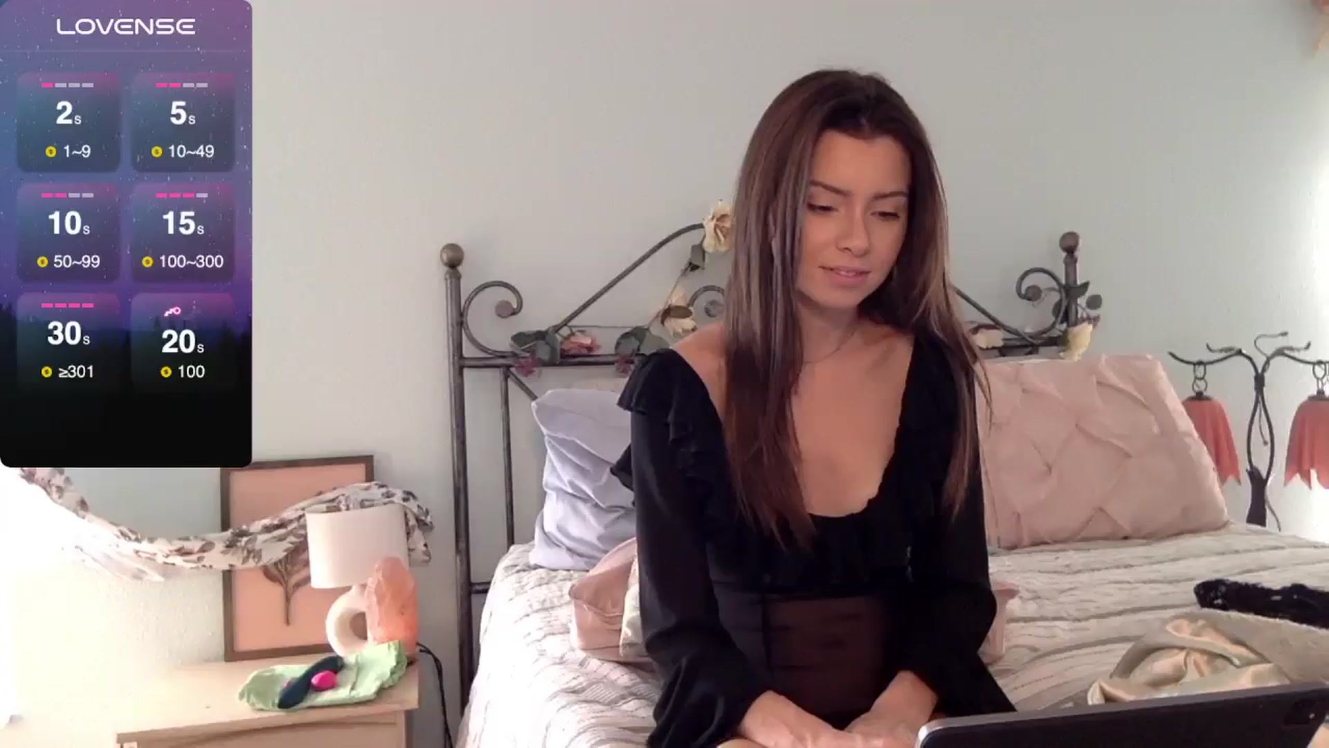 Gallery image thumbnail from Unf0rgettable's myfreecams stream on, 11/24/2024, 19:27 image 2 of 20