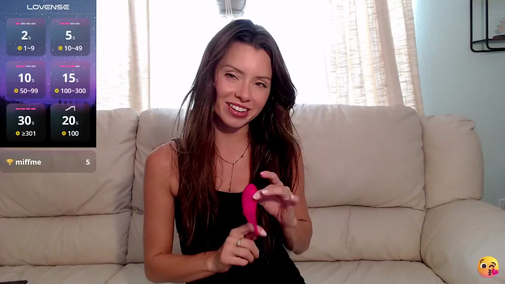 Gallery image thumbnail from Unf0rgettable's myfreecams stream on, 07/29/2025, 18:15 image 3 of 20