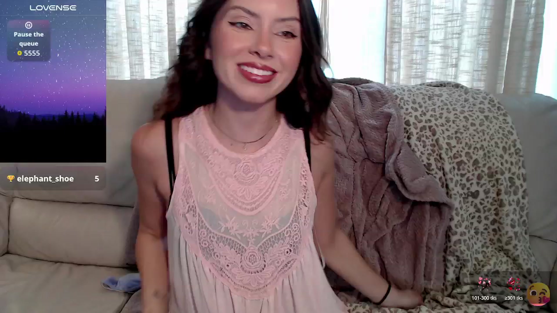 Gallery image thumbnail from Unf0rgettable's myfreecams stream on, 10/19/2025, 19:55 image 1 of 20