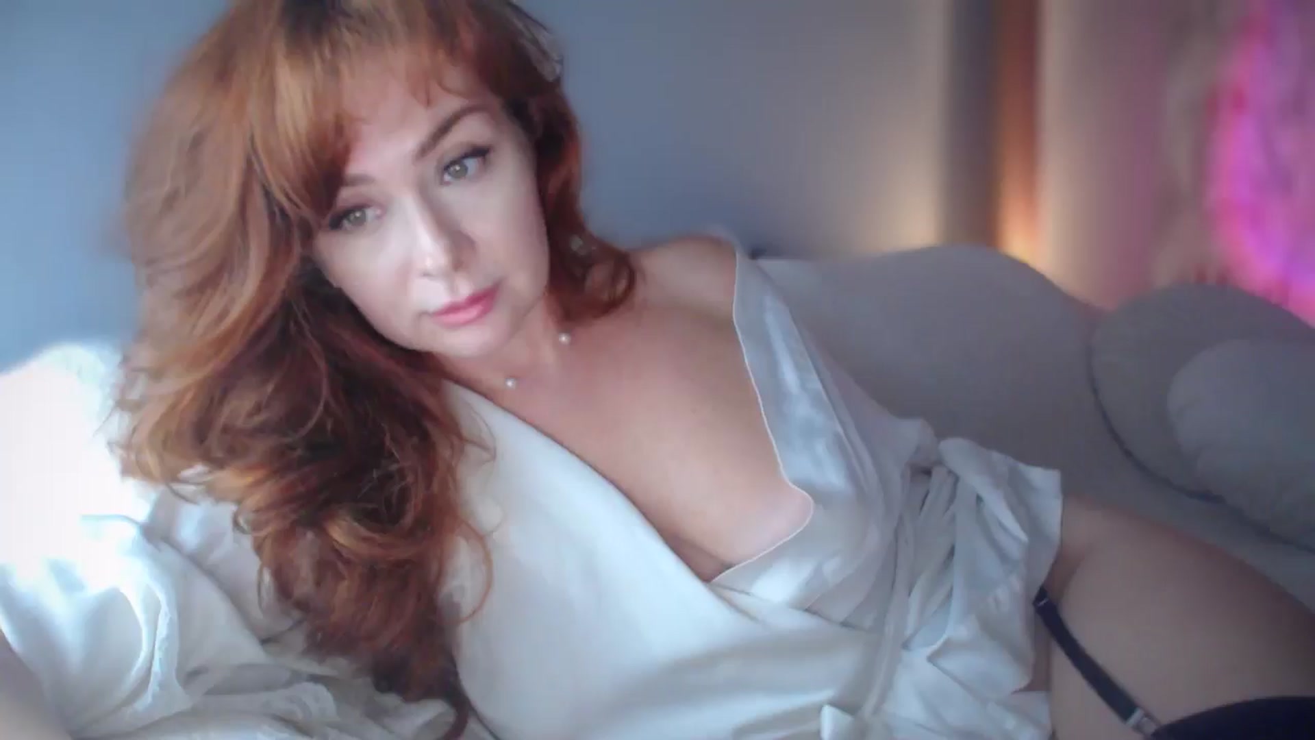 Gallery image thumbnail from Unhappy_one's myfreecams stream on, 09/28/2024, 16:44 image 18 of 20