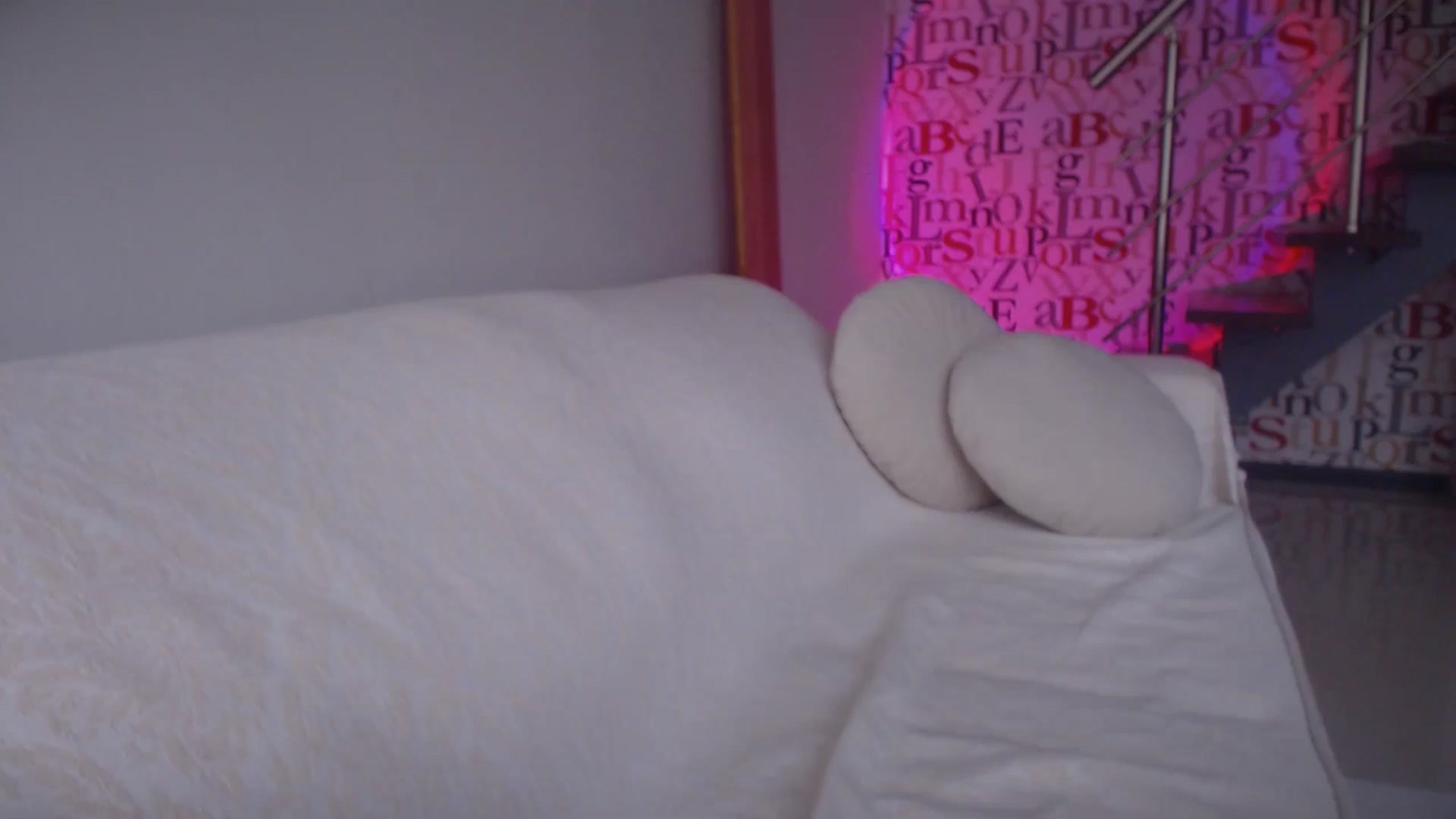 Gallery image thumbnail from Unhappy_one's myfreecams stream on, 10/06/2024, 12:34 image 20 of 20