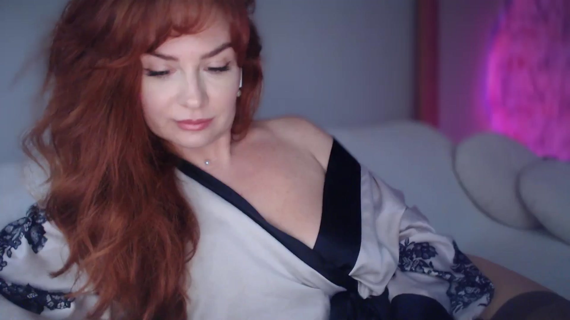 Gallery image thumbnail from Unhappy_one's myfreecams stream on, 10/06/2024, 15:15 image 9 of 20