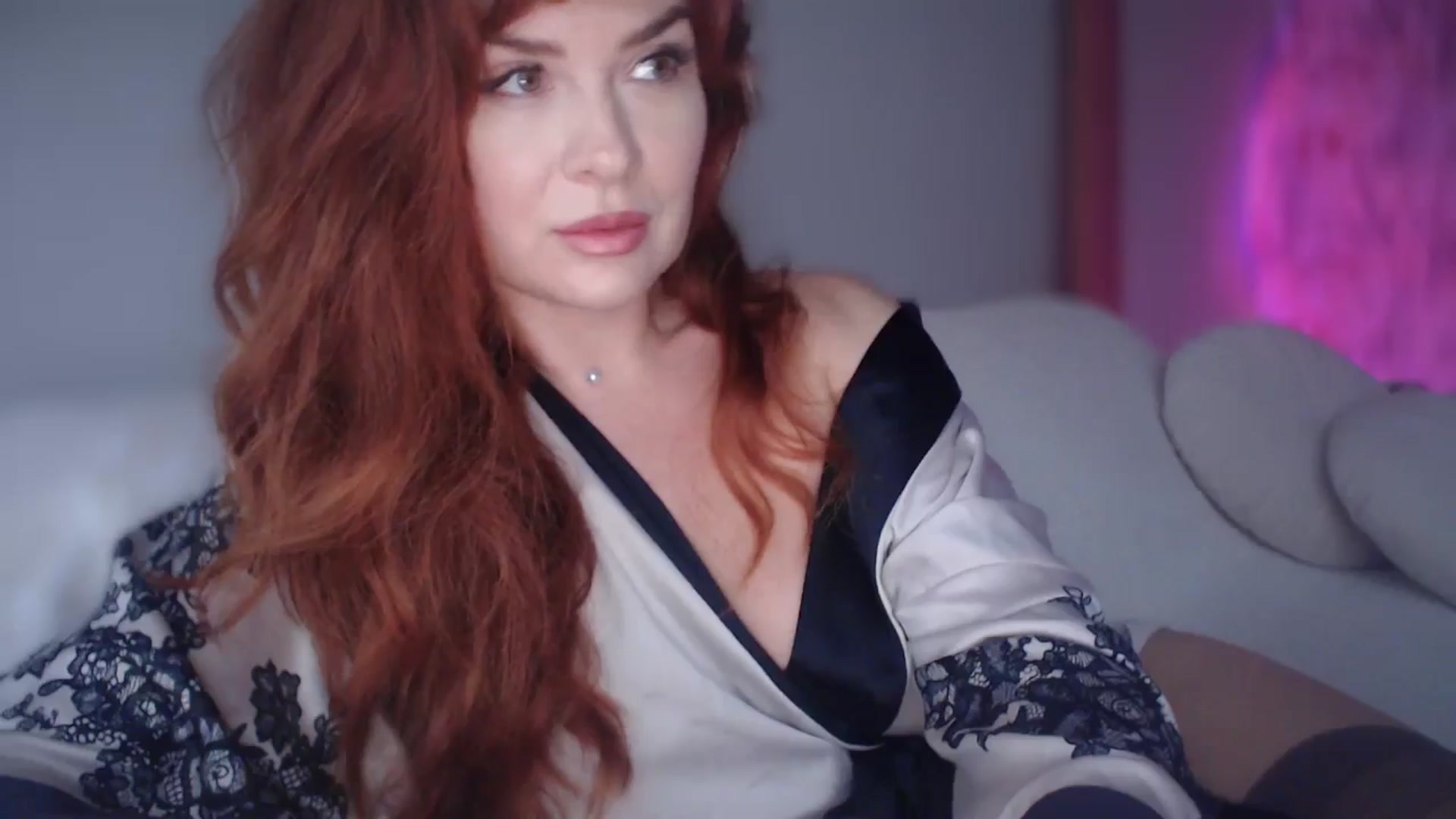 Gallery image thumbnail from Unhappy_one's myfreecams stream on, 10/06/2024, 15:15 image 8 of 20