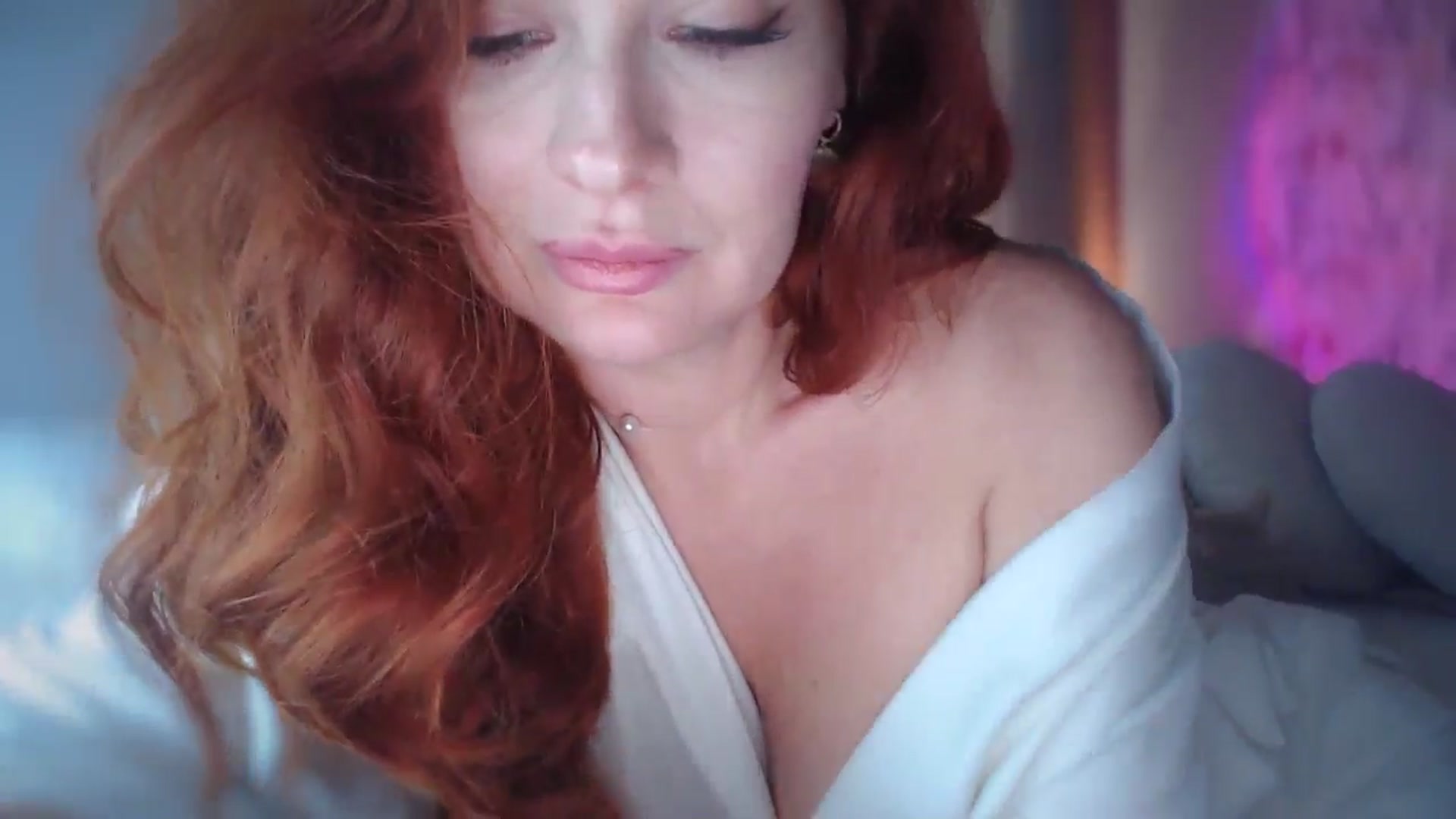 Gallery image thumbnail from Unhappy_one's myfreecams stream on, 10/13/2024, 15:43 image 20 of 20