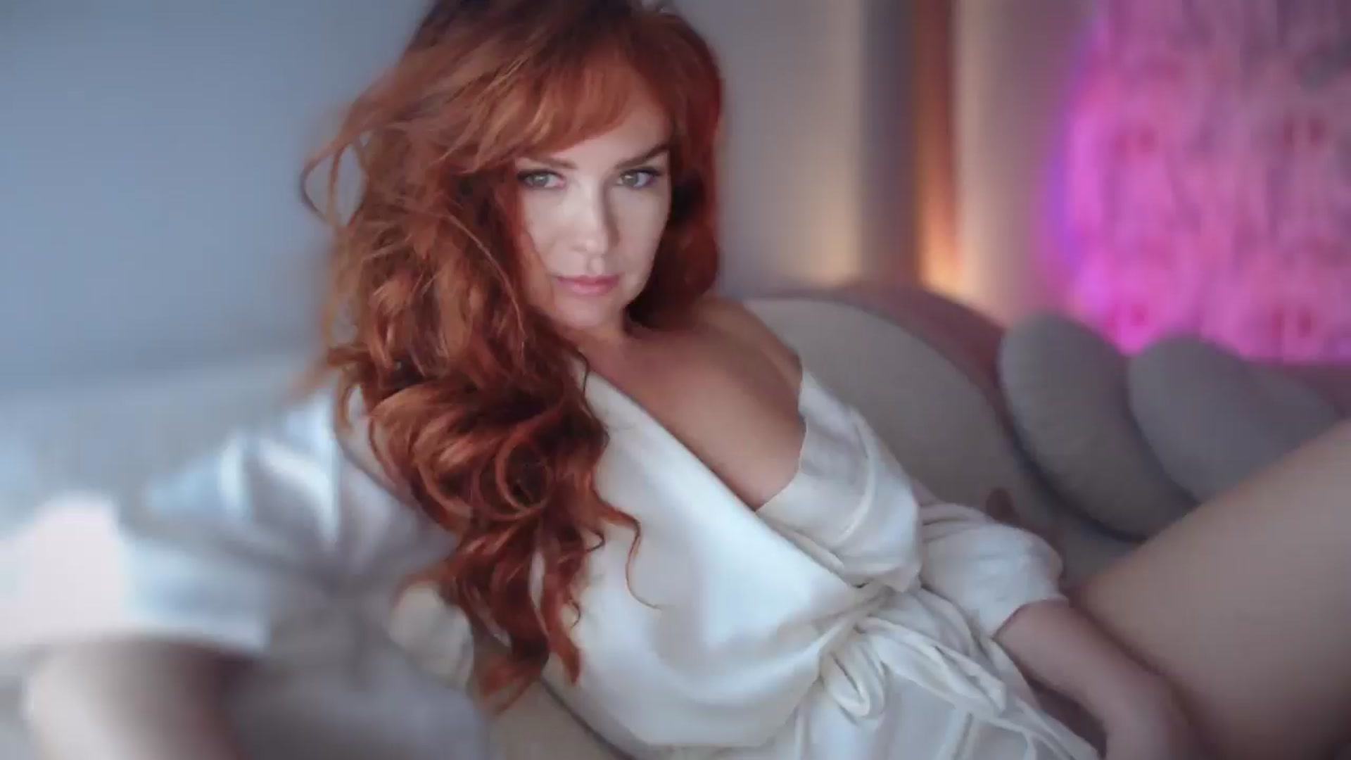 Gallery image thumbnail from Unhappy_one's myfreecams stream on, 10/13/2024, 15:43 image 18 of 20