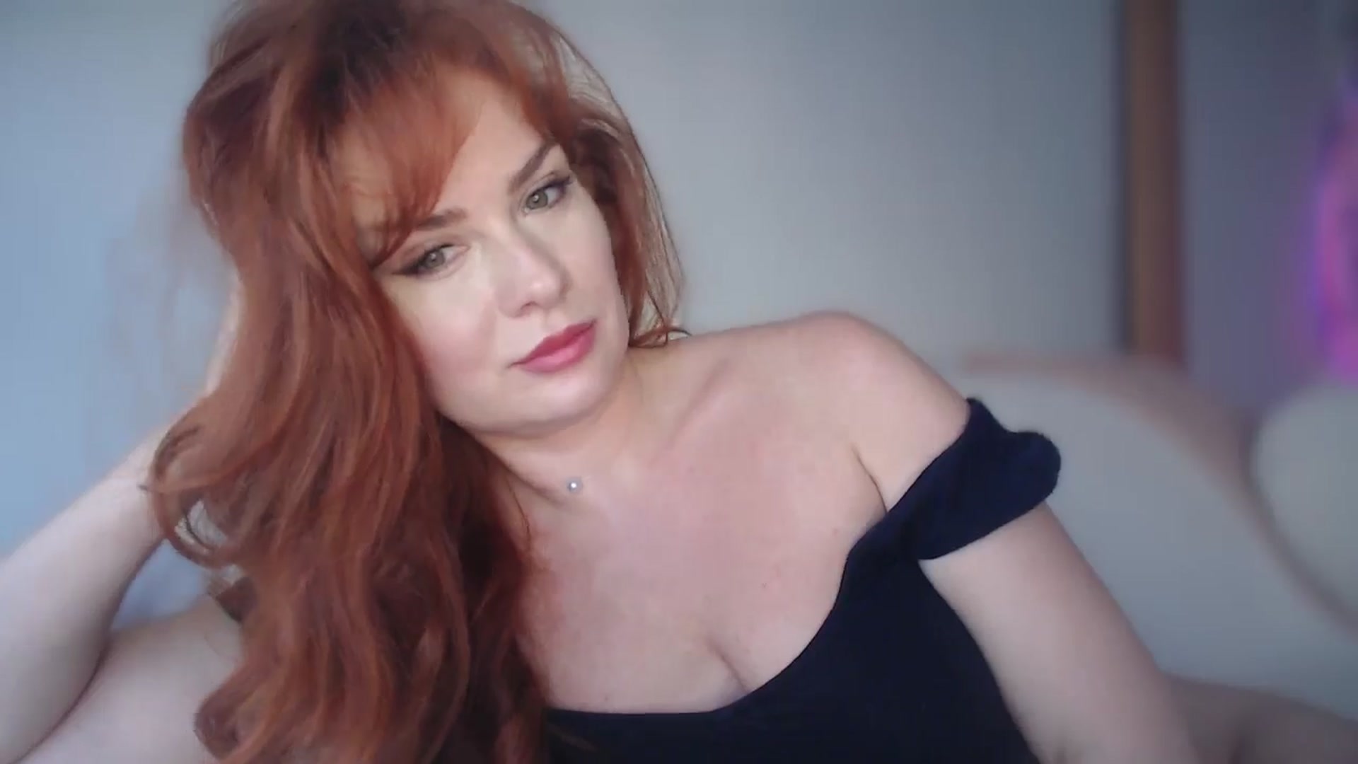 Gallery image thumbnail from Unhappy_one's myfreecams stream on, 10/14/2024, 13:50 image 20 of 20