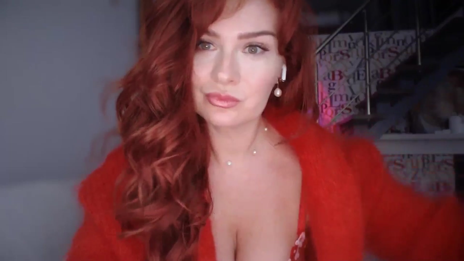 Gallery image thumbnail from Unhappy_one's myfreecams stream on, 10/15/2024, 15:32 image 13 of 20