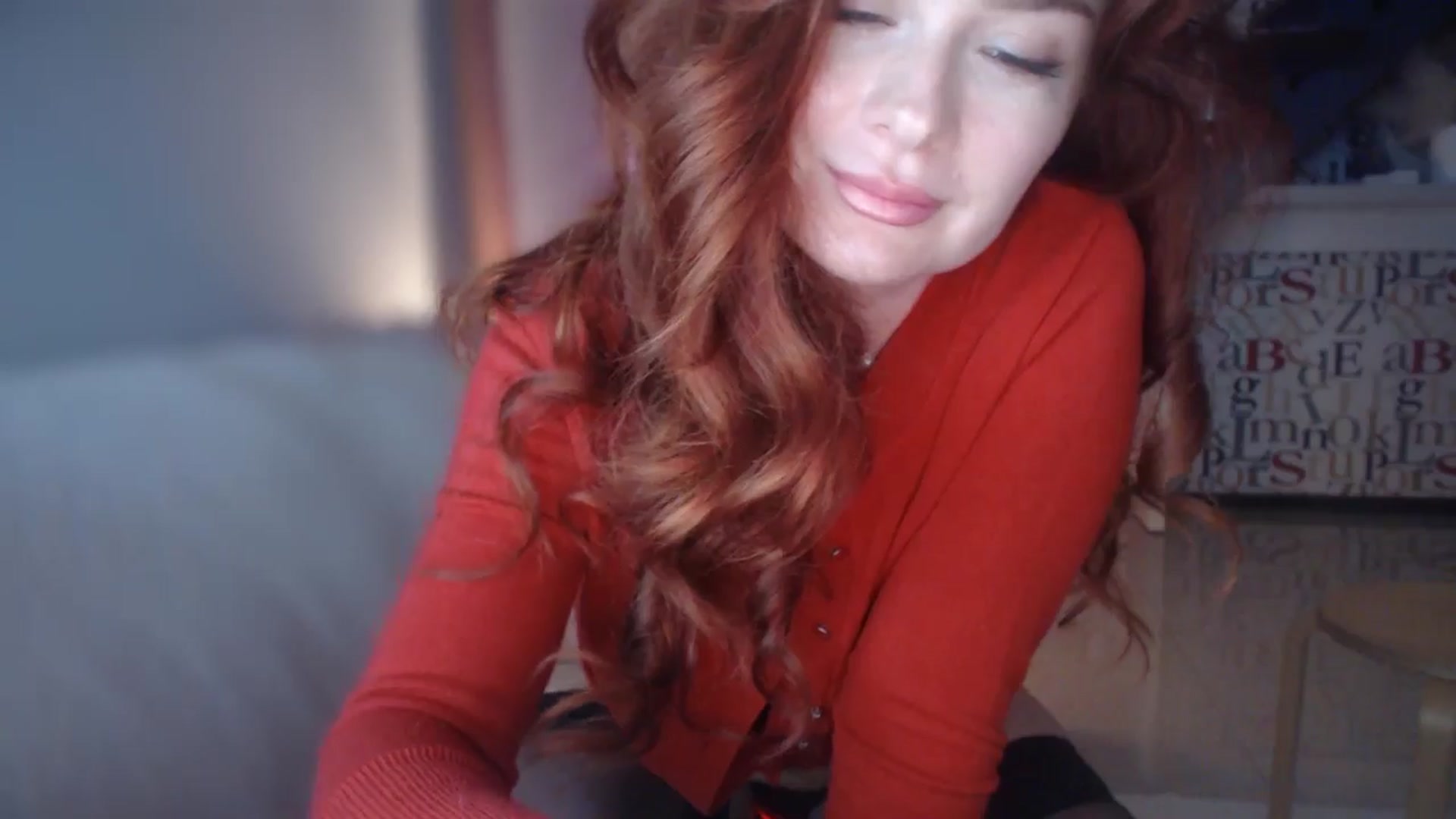 Gallery image thumbnail from Unhappy_one's myfreecams stream on, 10/18/2024, 16:48 image 15 of 20