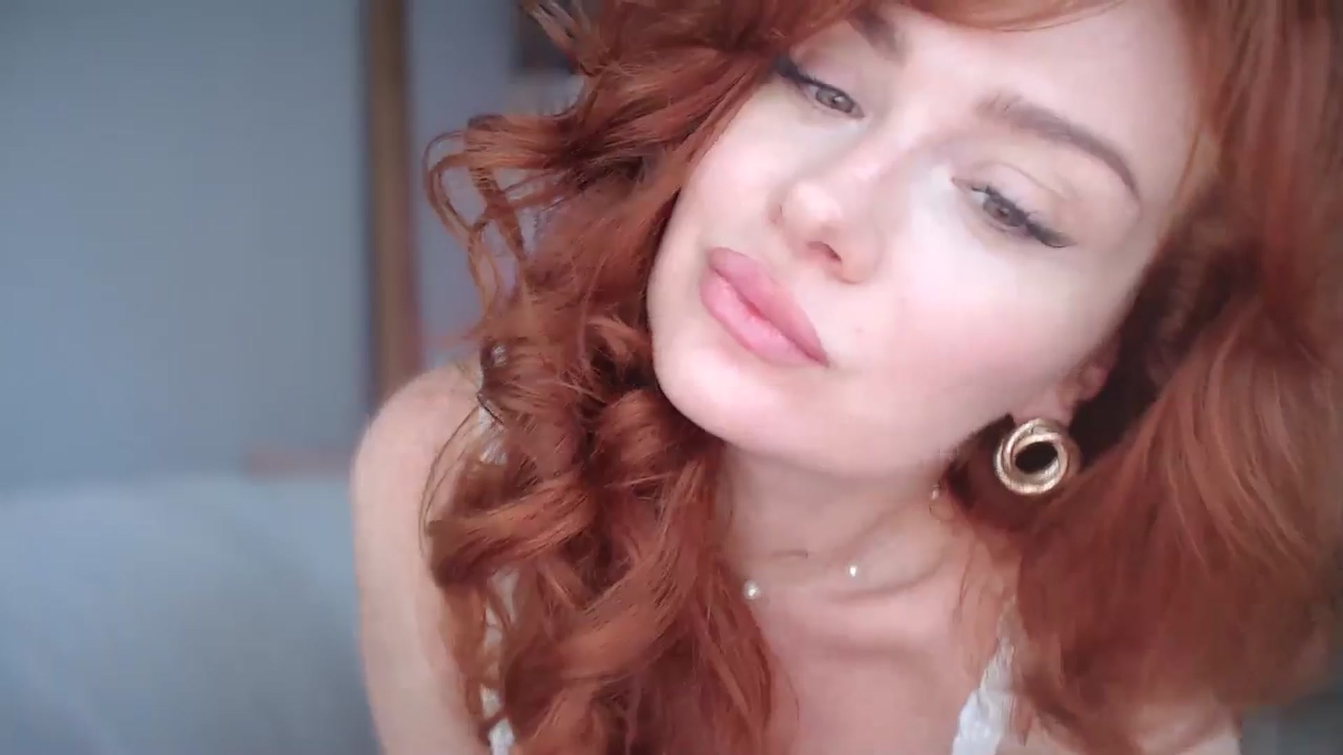 Gallery image thumbnail from Unhappy_one's myfreecams stream on, 10/19/2024, 13:59 image 15 of 20