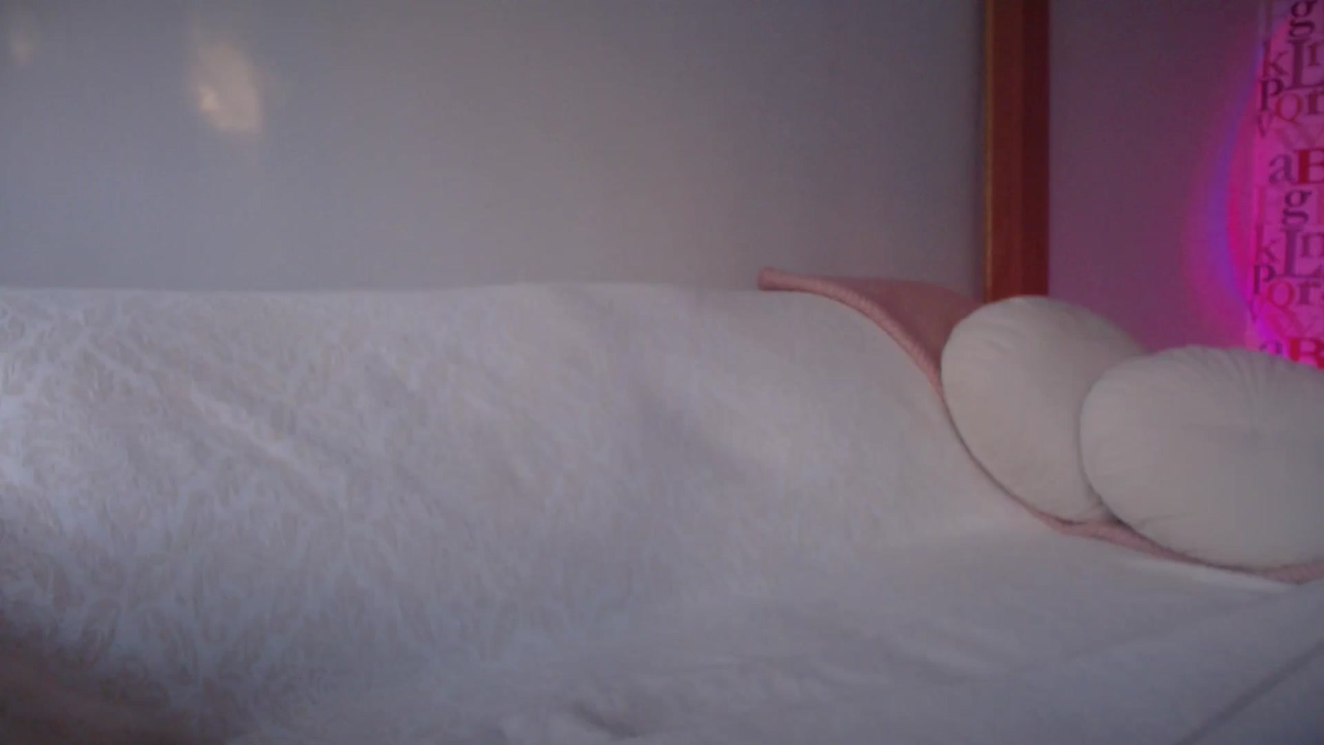 Gallery image thumbnail from Unhappy_one's myfreecams stream on, 10/22/2024, 16:07 image 14 of 20
