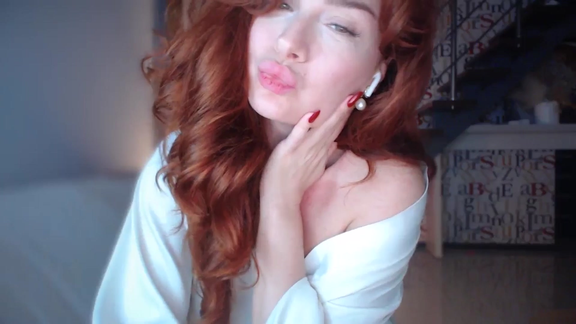 Gallery image thumbnail from Unhappy_one's myfreecams stream on, 10/24/2024, 16:40 image 20 of 20