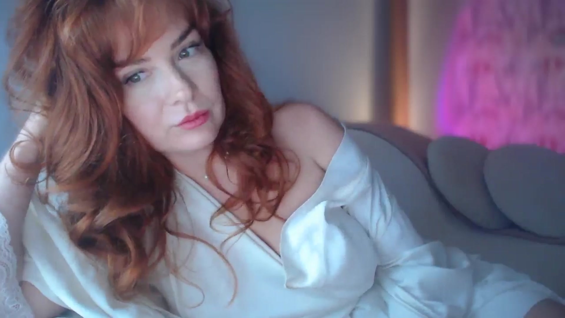 Gallery image thumbnail from Unhappy_one's myfreecams stream on, 10/24/2024, 16:40 image 4 of 20