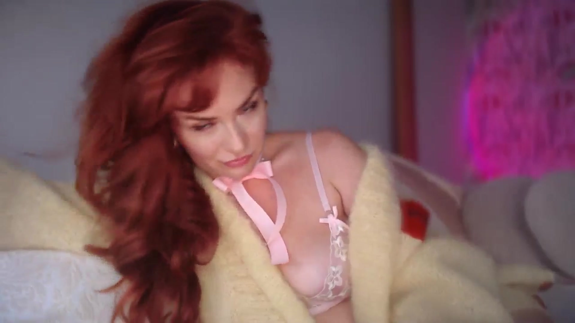 Gallery image thumbnail from Unhappy_one's myfreecams stream on, 10/25/2024, 16:05 image 11 of 20
