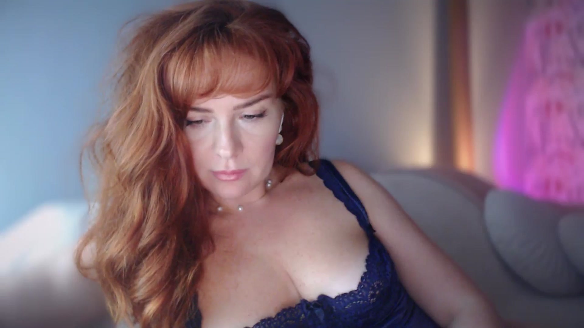 Gallery image thumbnail from Unhappy_one's myfreecams stream on, 10/27/2024, 16:21 image 17 of 20