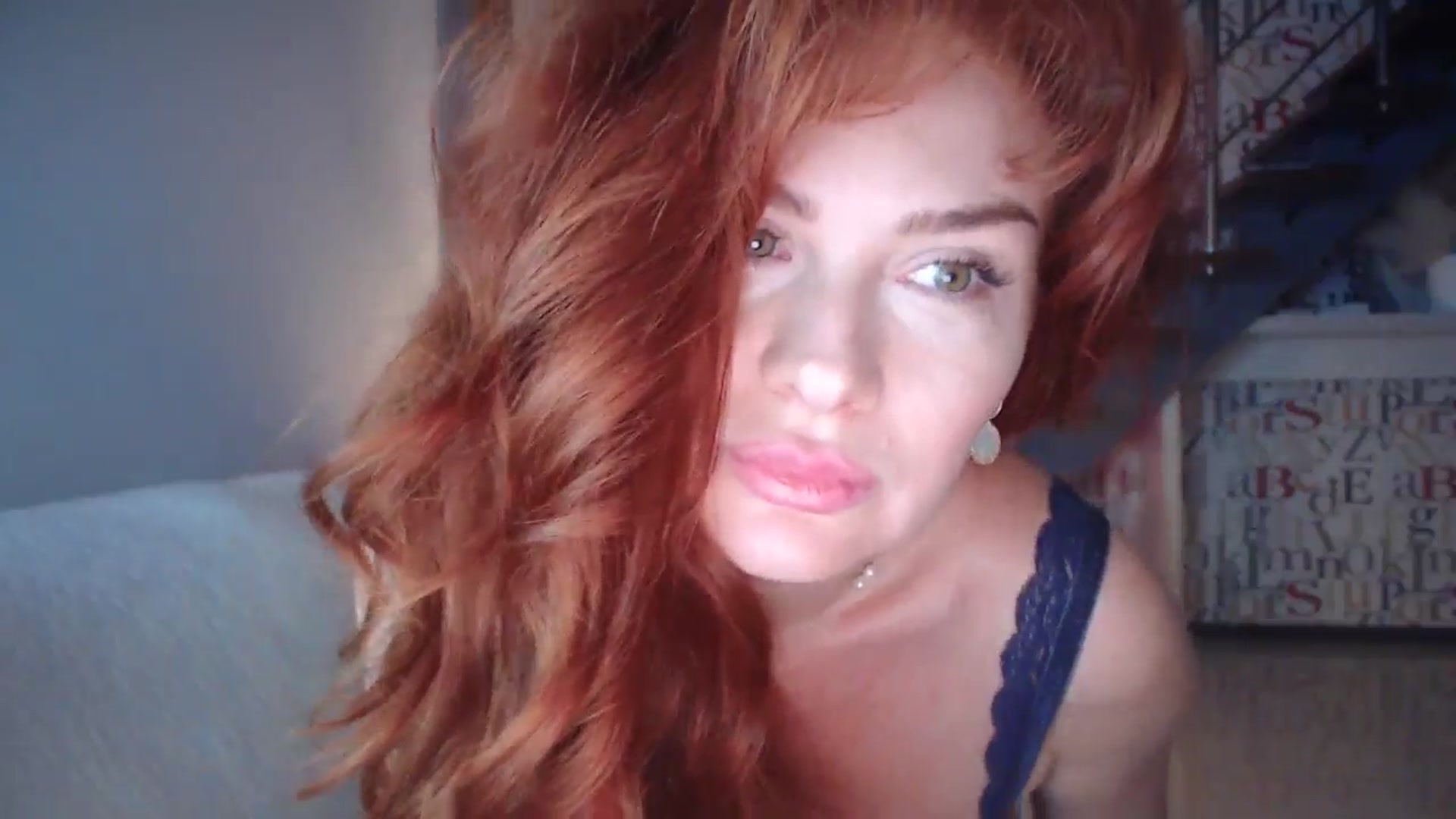 Gallery image thumbnail from Unhappy_one's myfreecams stream on, 10/27/2024, 17:00 image 3 of 20