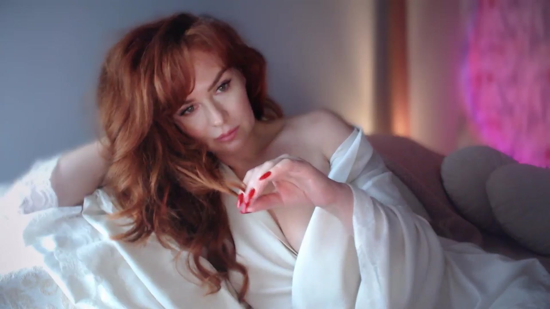 Gallery image thumbnail from Unhappy_one's myfreecams stream on, 11/01/2024, 17:44 image 12 of 20