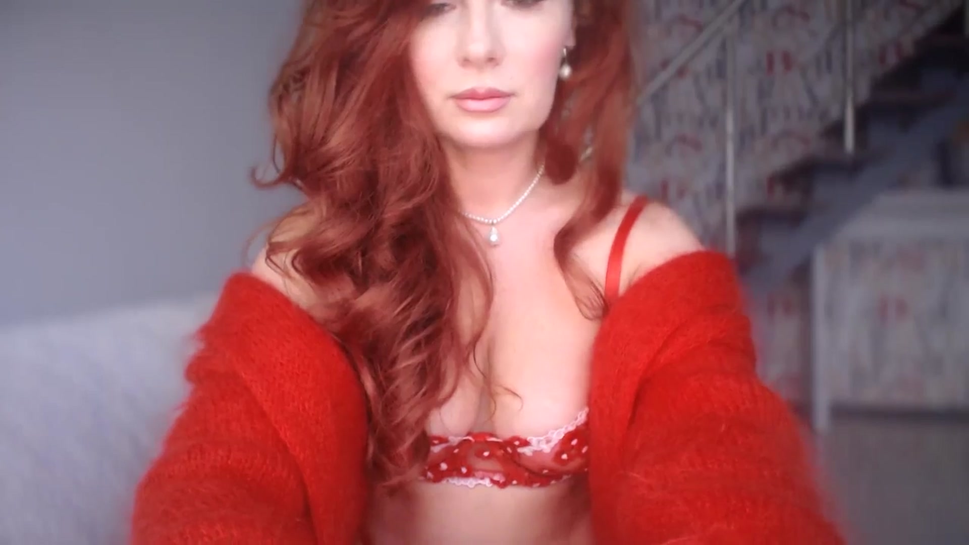 Gallery image thumbnail from Unhappy_one's myfreecams stream on, 11/28/2024, 14:15 image 10 of 20
