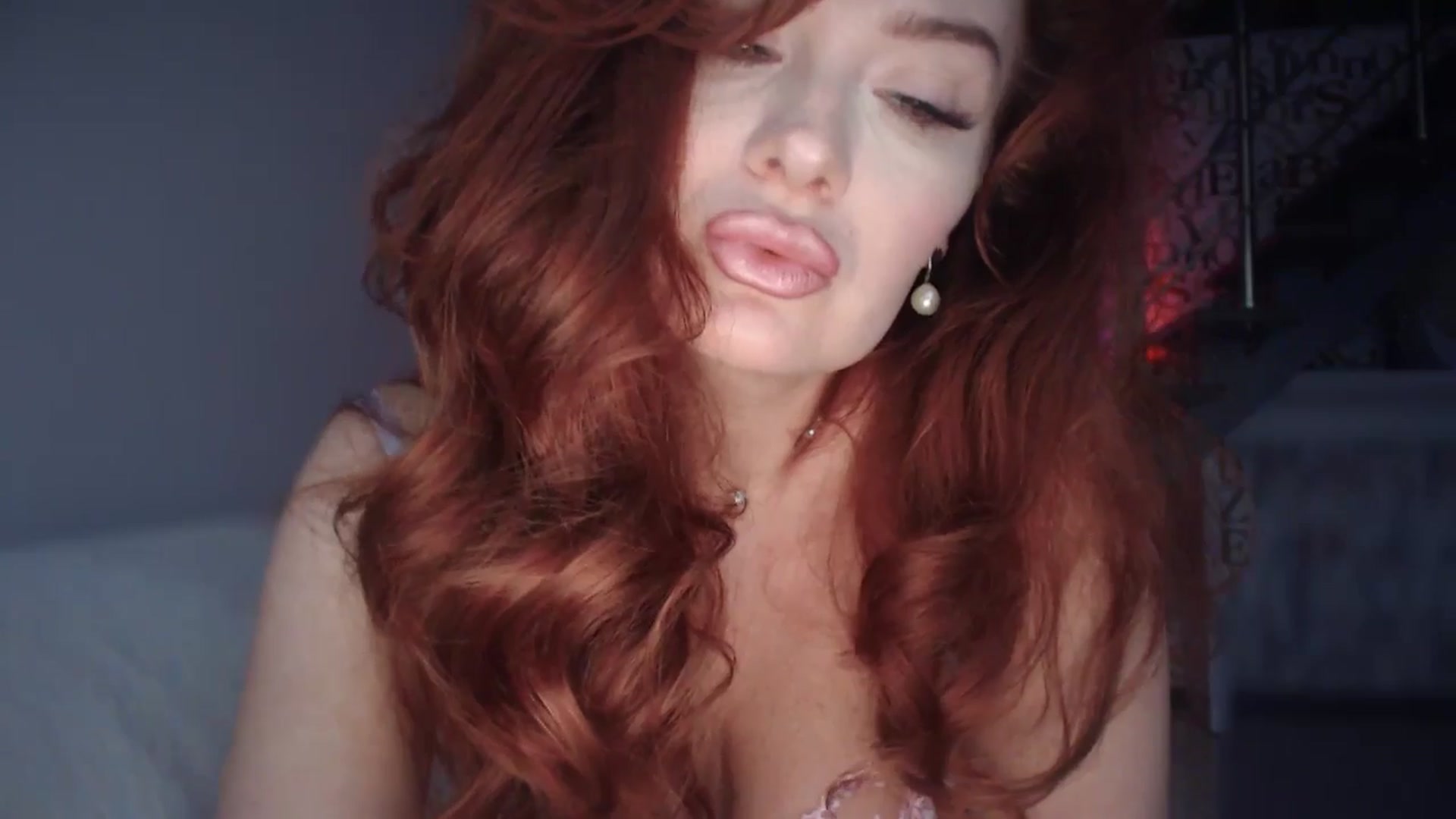 Gallery image thumbnail from Unhappy_one's myfreecams stream on, 11/29/2024, 16:45 image 3 of 20