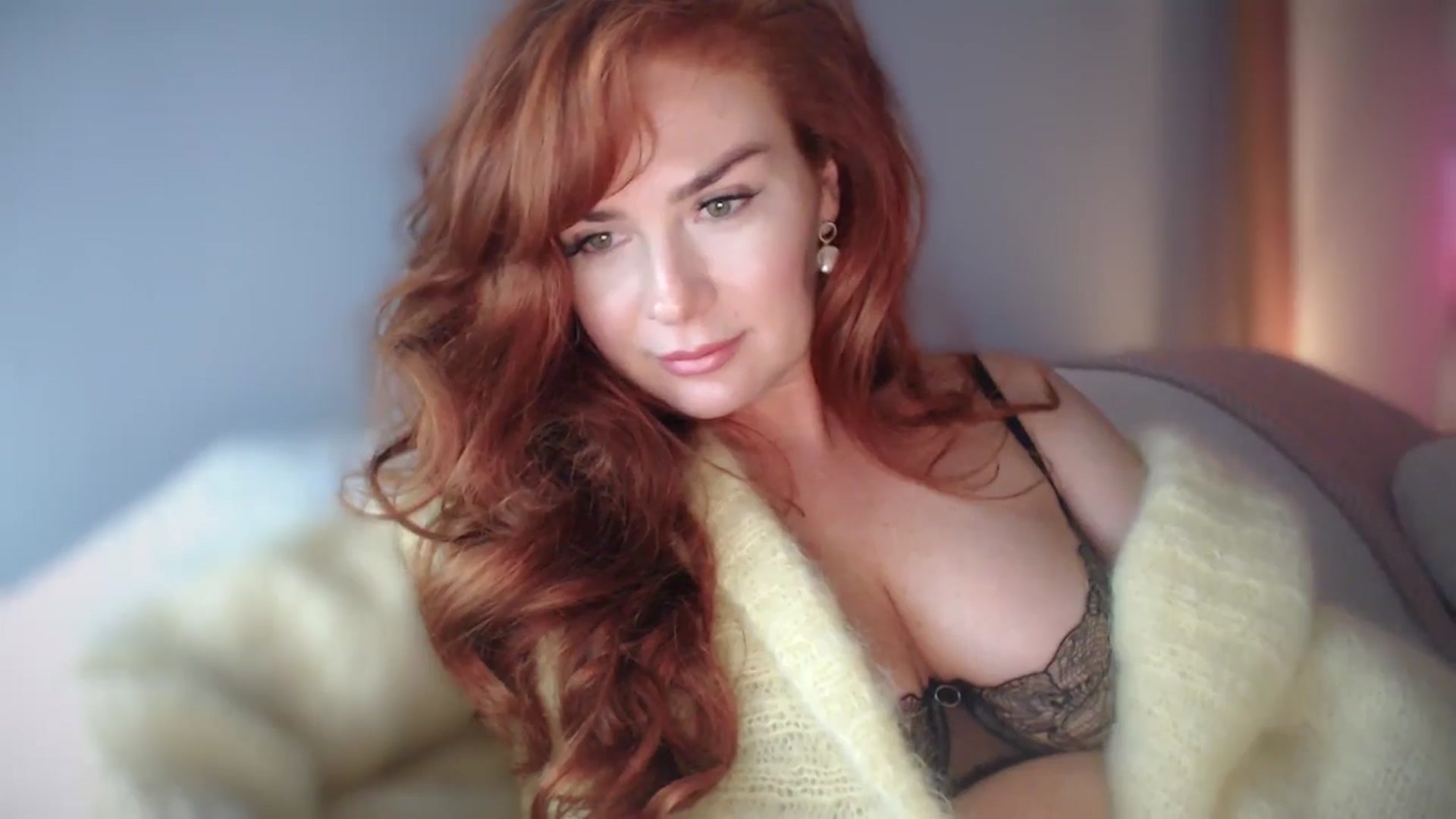 Gallery image thumbnail from Unhappy_one's myfreecams stream on, 12/05/2024, 17:29 image 17 of 20