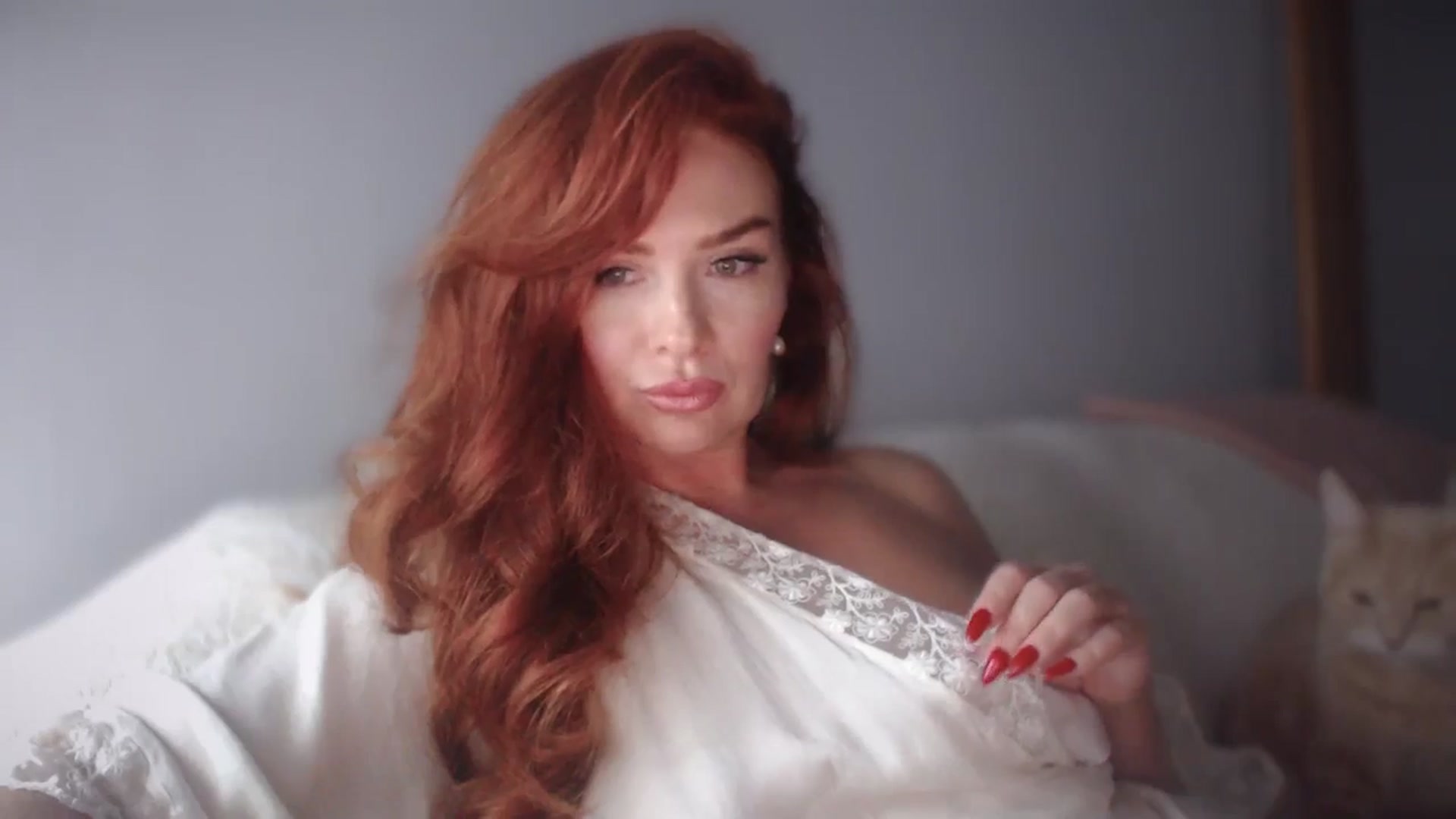 Gallery image thumbnail from Unhappy_one's myfreecams stream on, 12/06/2024, 17:06 image 12 of 20