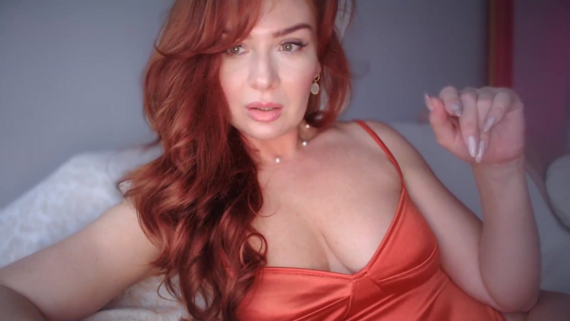 Gallery image thumbnail from Unhappy_one's myfreecams stream on, 12/16/2024, 15:51 image 9 of 20