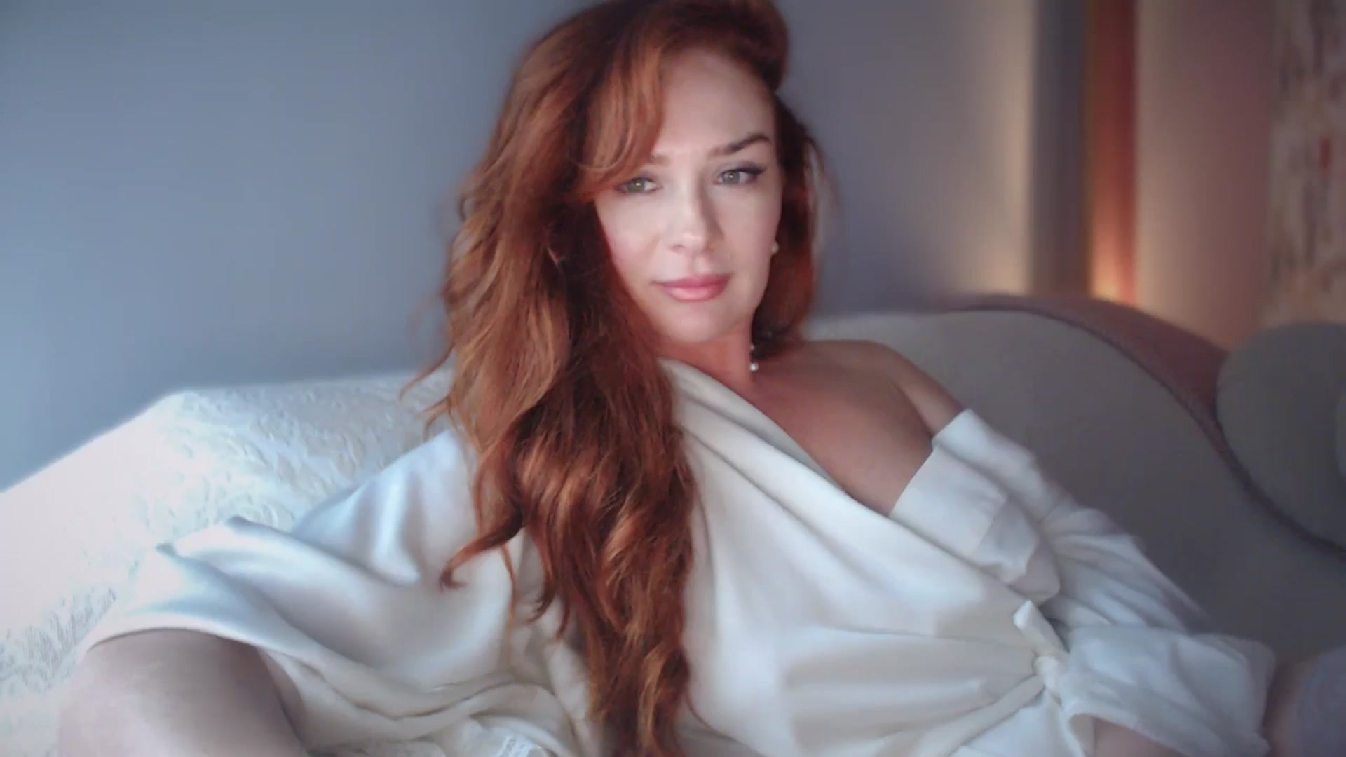 Gallery image thumbnail from Unhappy_one's myfreecams stream on, 12/20/2024, 17:36 image 18 of 20