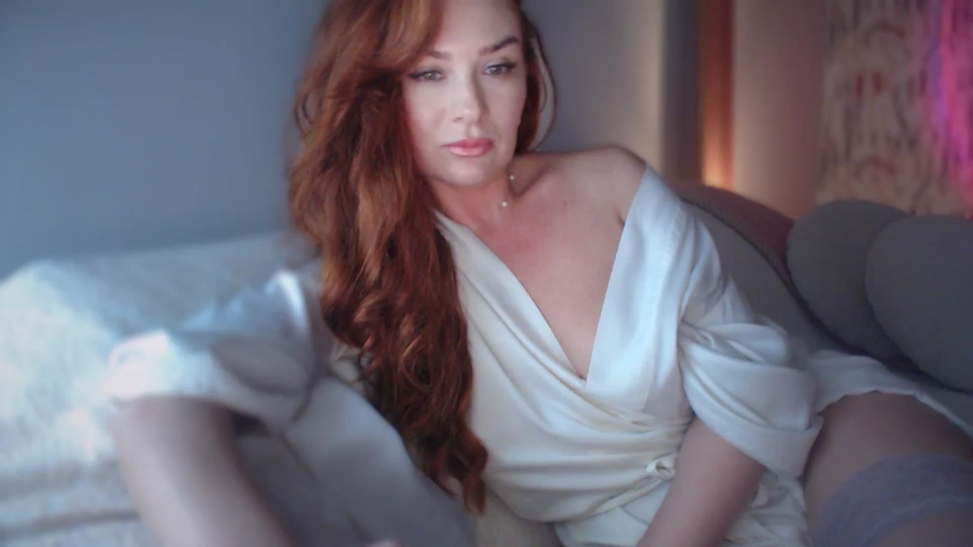 Gallery image thumbnail from Unhappy_one's myfreecams stream on, 12/20/2024, 17:36 image 4 of 20