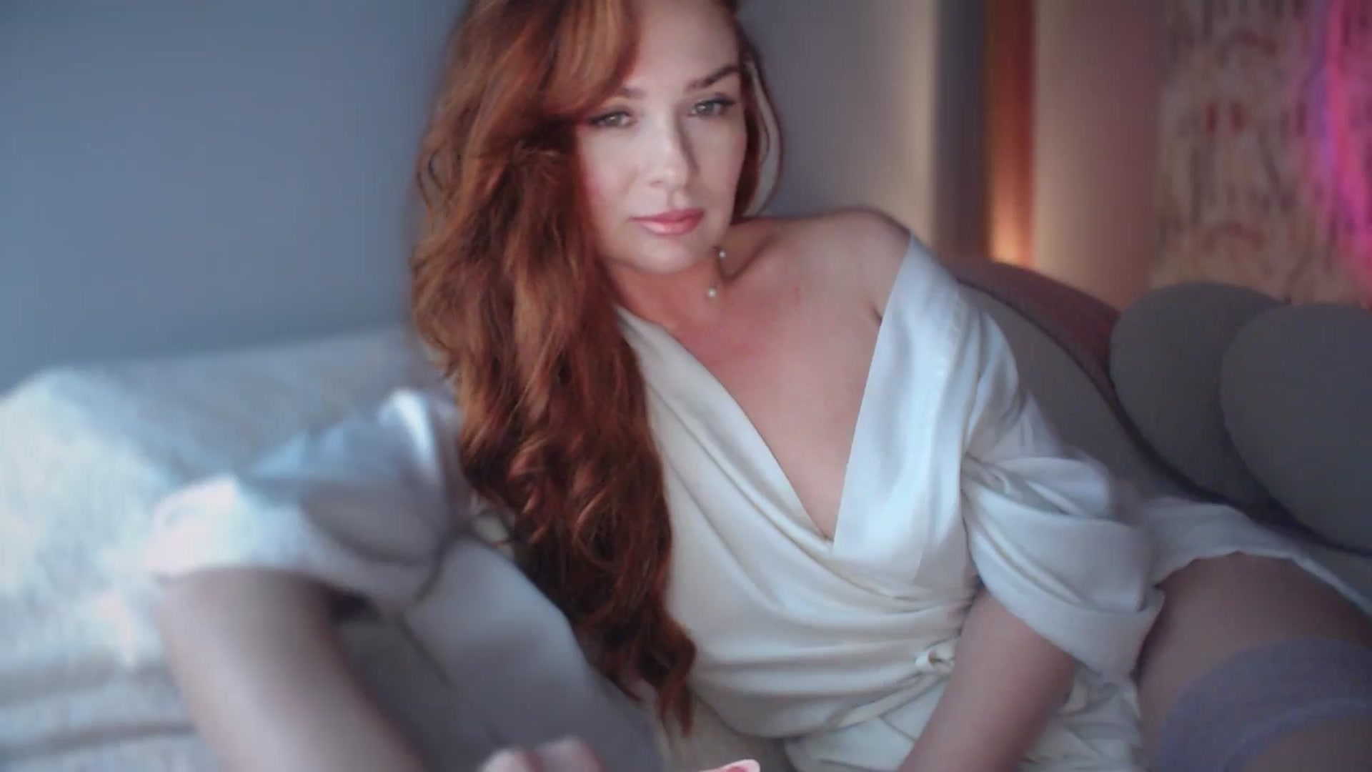 Gallery image thumbnail from Unhappy_one's myfreecams stream on, 12/20/2024, 17:36 image 5 of 20