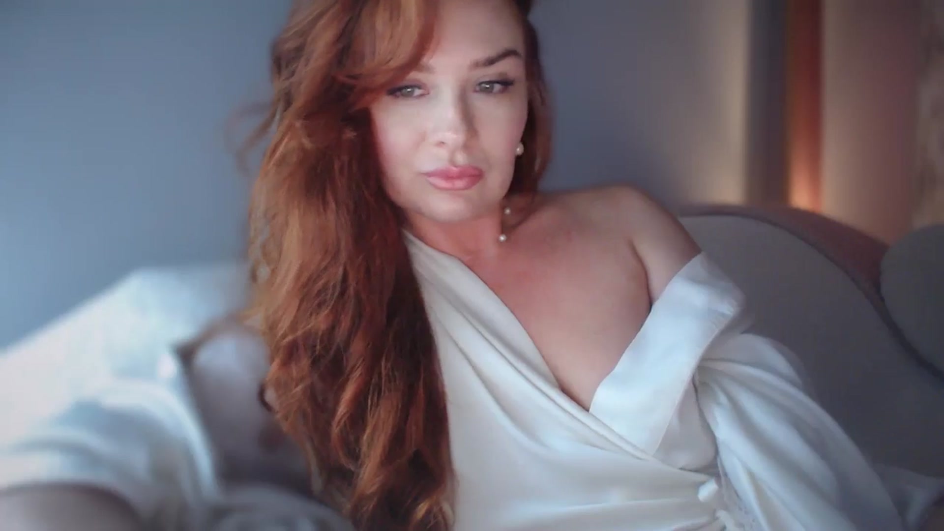 Gallery image thumbnail from Unhappy_one's myfreecams stream on, 12/20/2024, 17:36 image 10 of 20