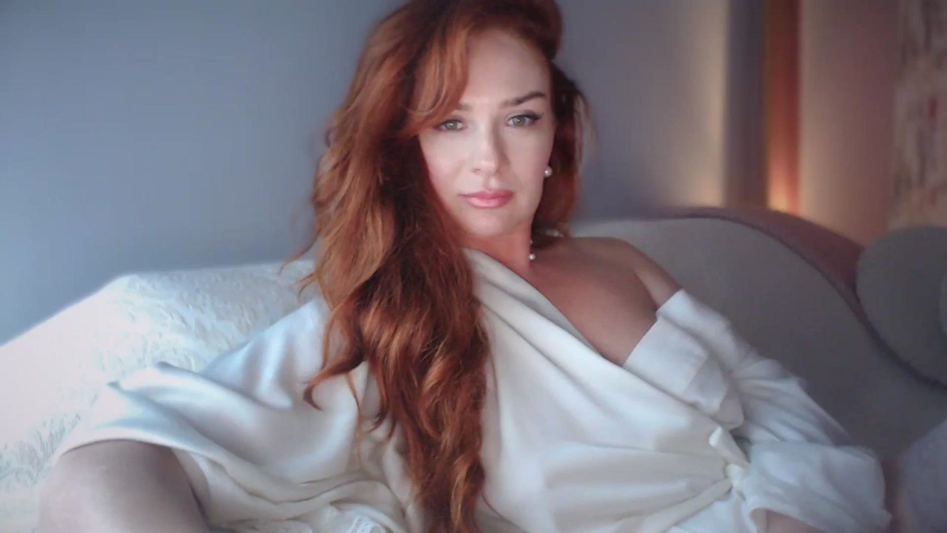 Gallery image thumbnail from Unhappy_one's myfreecams stream on, 12/20/2024, 17:36 image 17 of 20