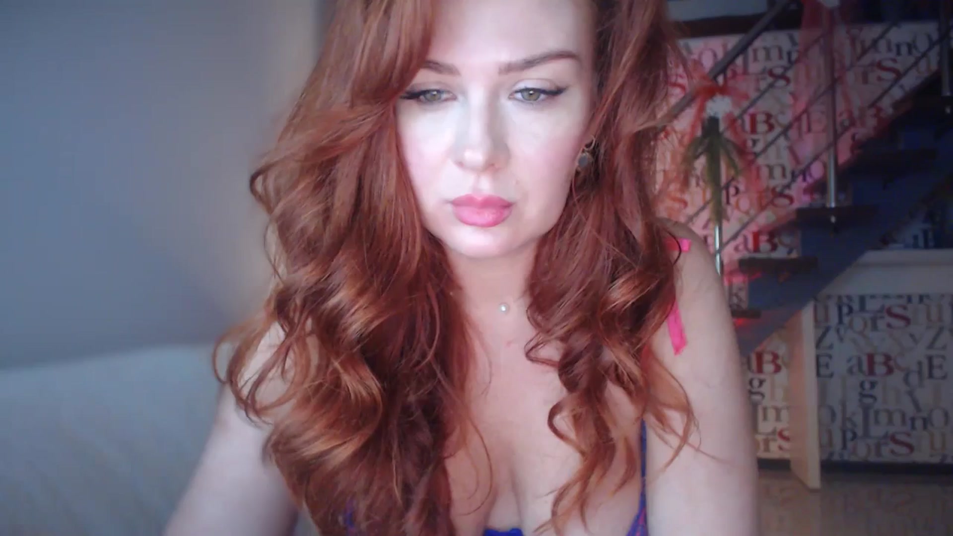 Gallery image thumbnail from Unhappy_one's myfreecams stream on, 12/28/2024, 16:31 image 15 of 20