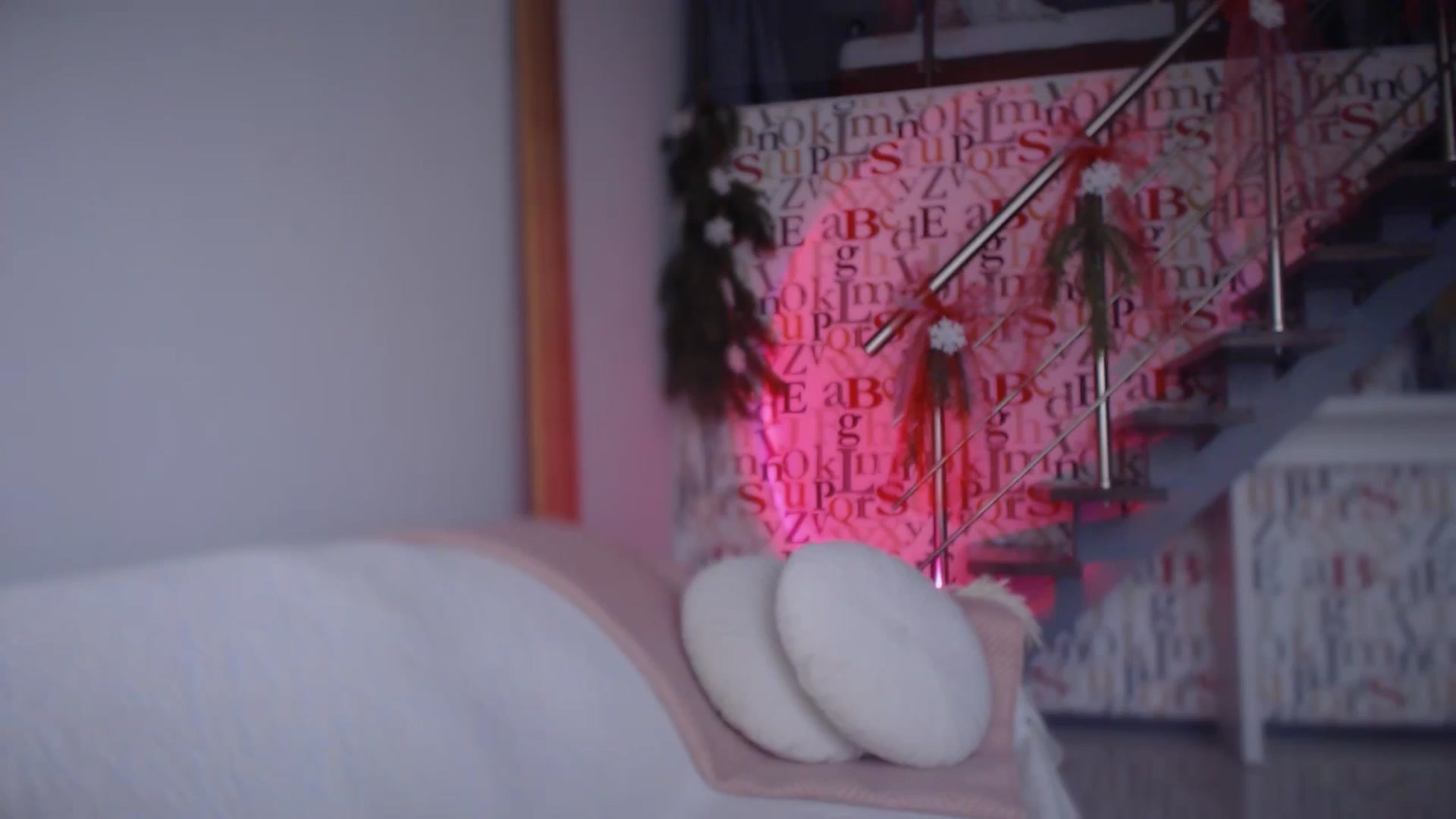 Gallery image thumbnail from Unhappy_one's myfreecams stream on, 12/29/2024, 12:49 image 16 of 20