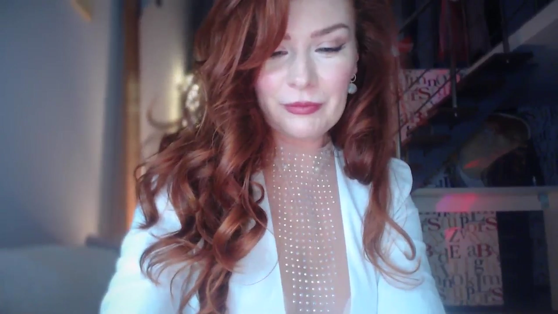 Gallery image thumbnail from Unhappy_one's myfreecams stream on, 12/31/2024, 22:54 image 12 of 20