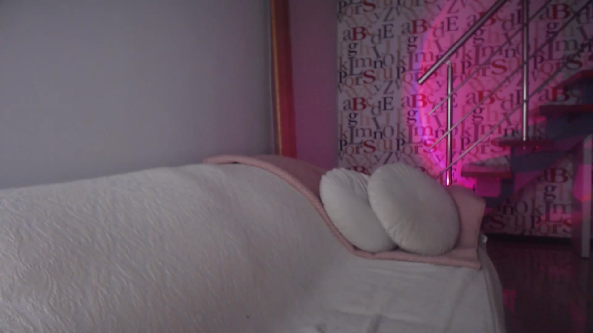 Gallery image thumbnail from Unhappy_one's myfreecams stream on, 01/10/2025, 15:38 image 20 of 20