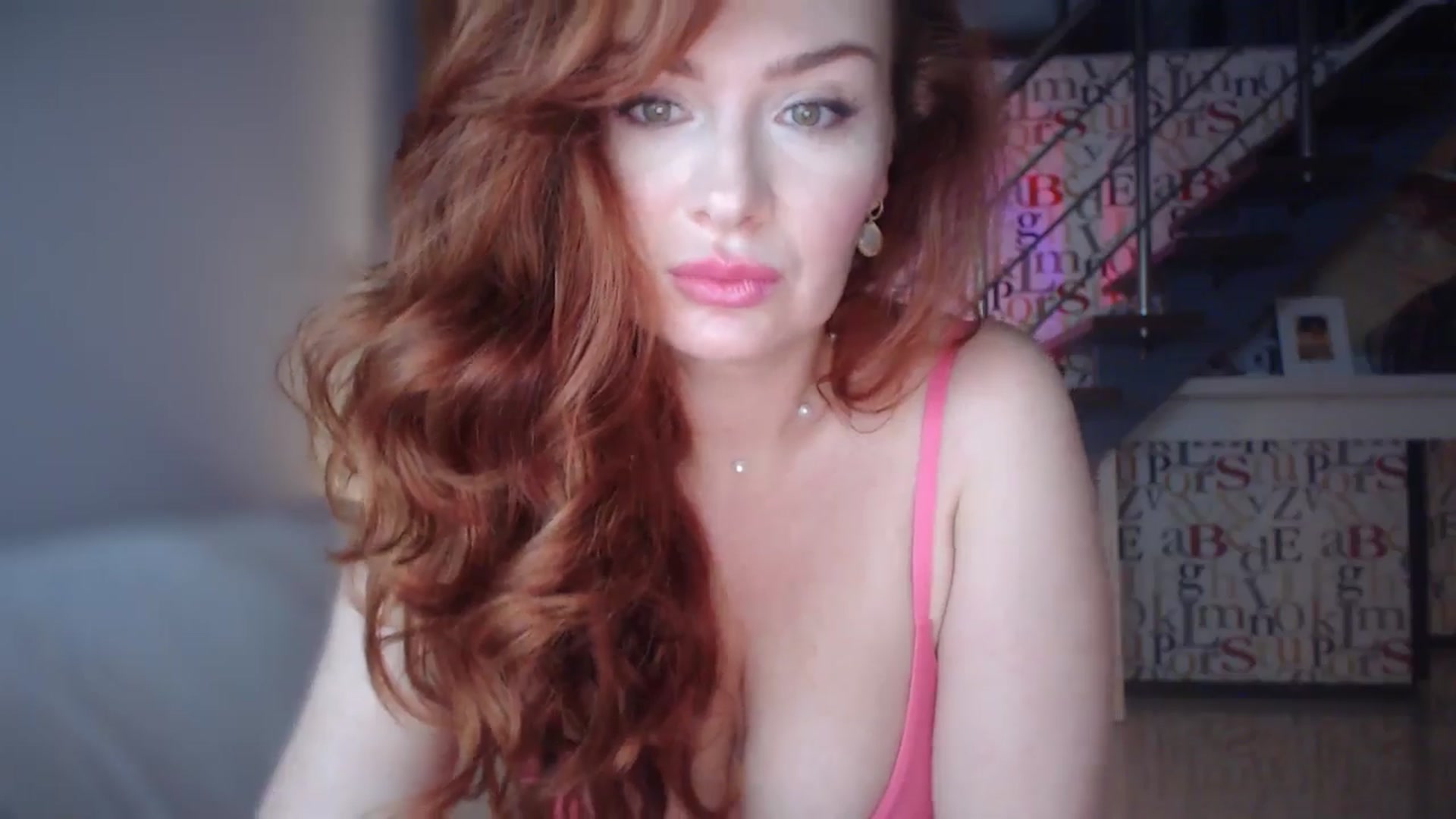 Gallery image thumbnail from Unhappy_one's myfreecams stream on, 01/14/2025, 17:33 image 8 of 20