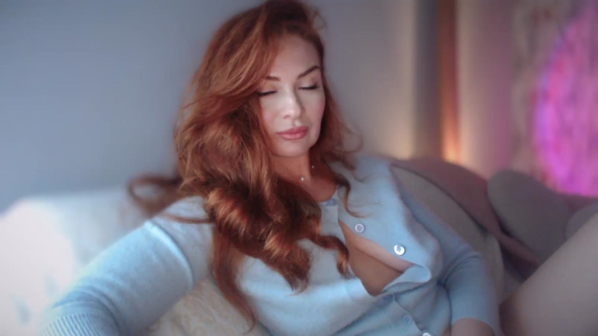 Gallery image thumbnail from Unhappy_one's myfreecams stream on, 01/18/2025, 17:36 image 12 of 20