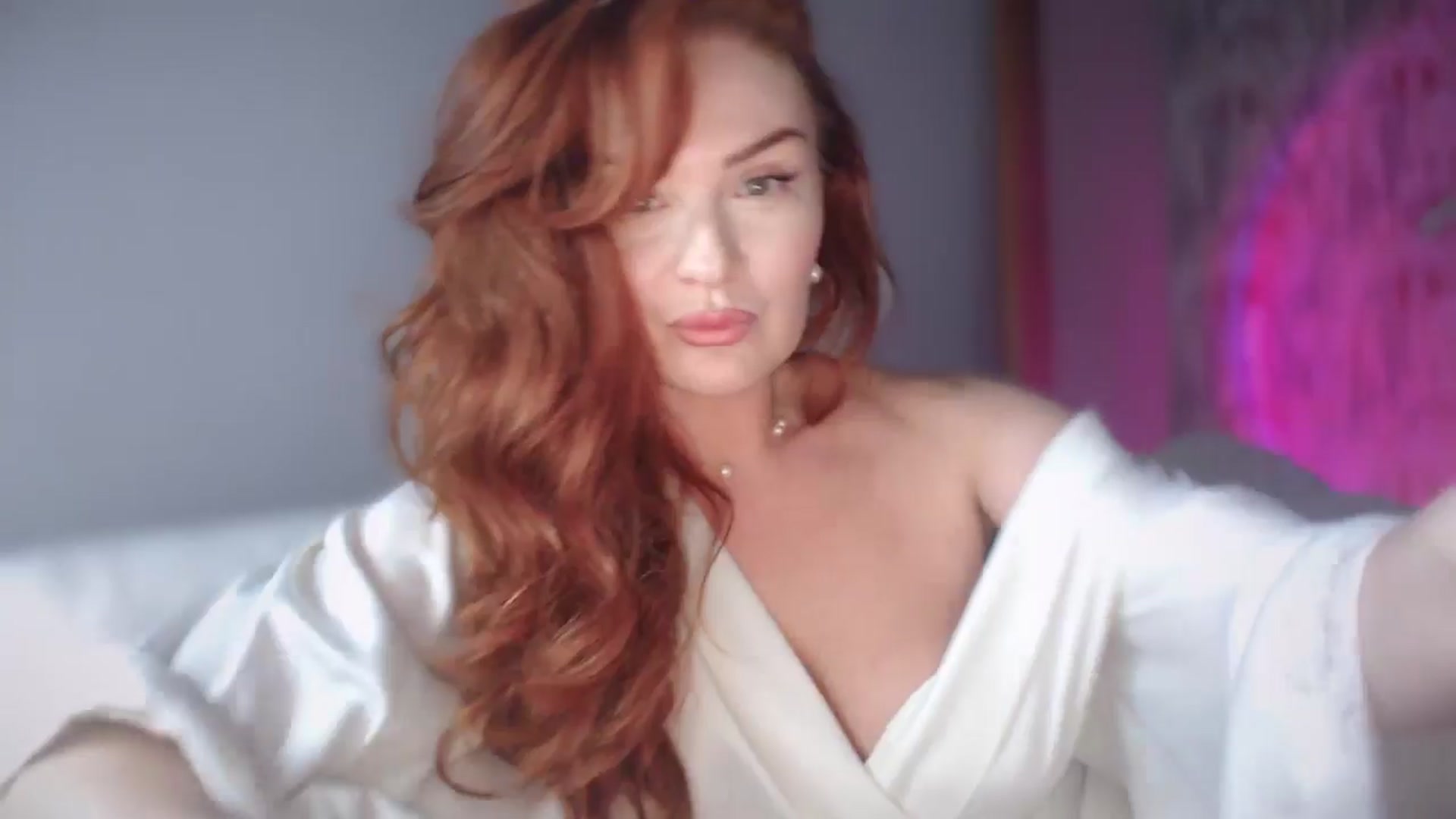 Gallery image thumbnail from Unhappy_one's myfreecams stream on, 01/19/2025, 16:59 image 3 of 20