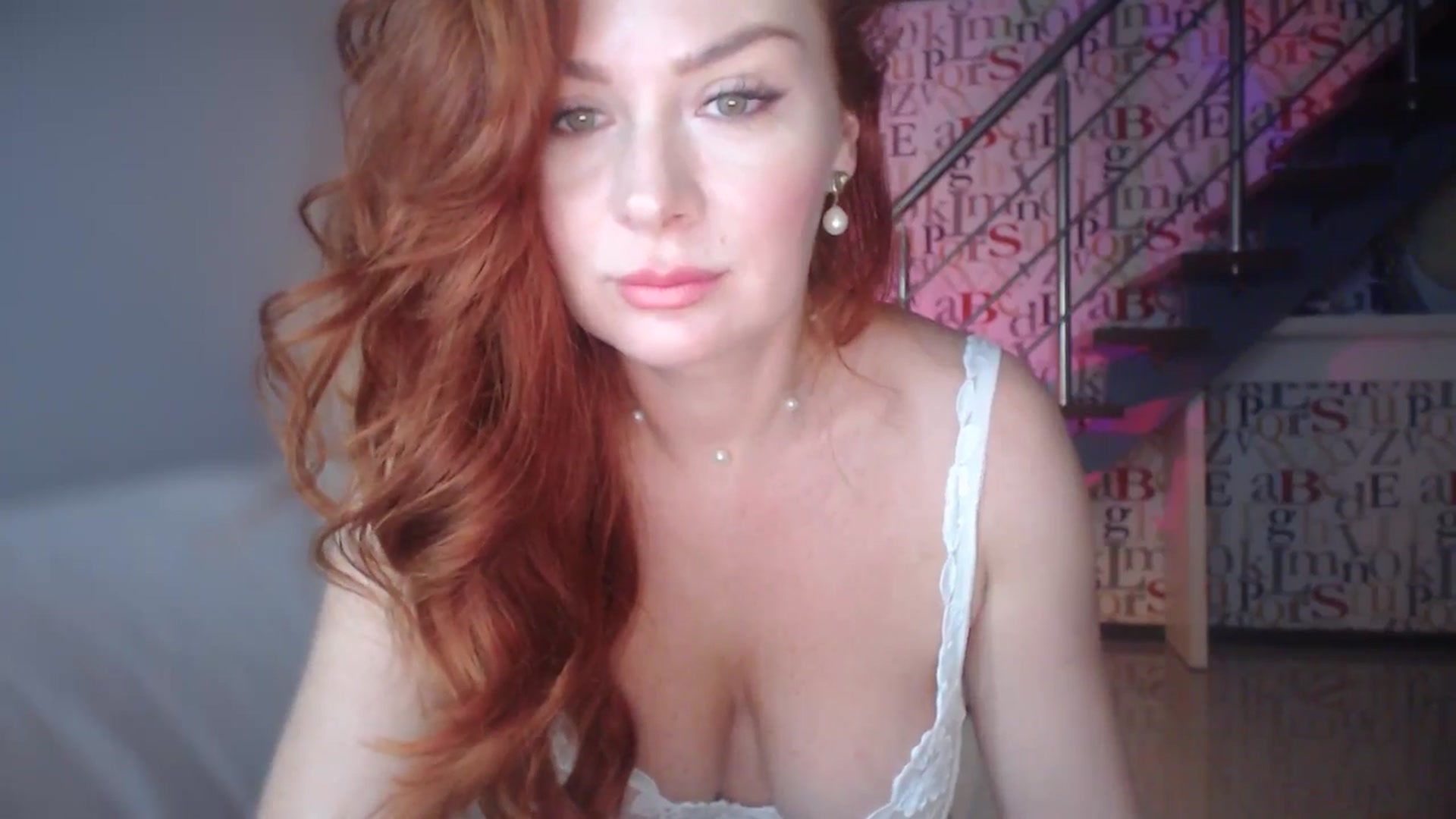 Gallery image thumbnail from Unhappy_one's myfreecams stream on, 02/09/2025, 17:05 image 16 of 20