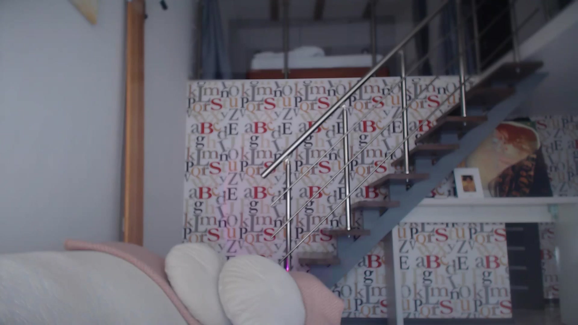 Gallery image thumbnail from Unhappy_one's myfreecams stream on, 02/18/2025, 12:32 image 6 of 20
