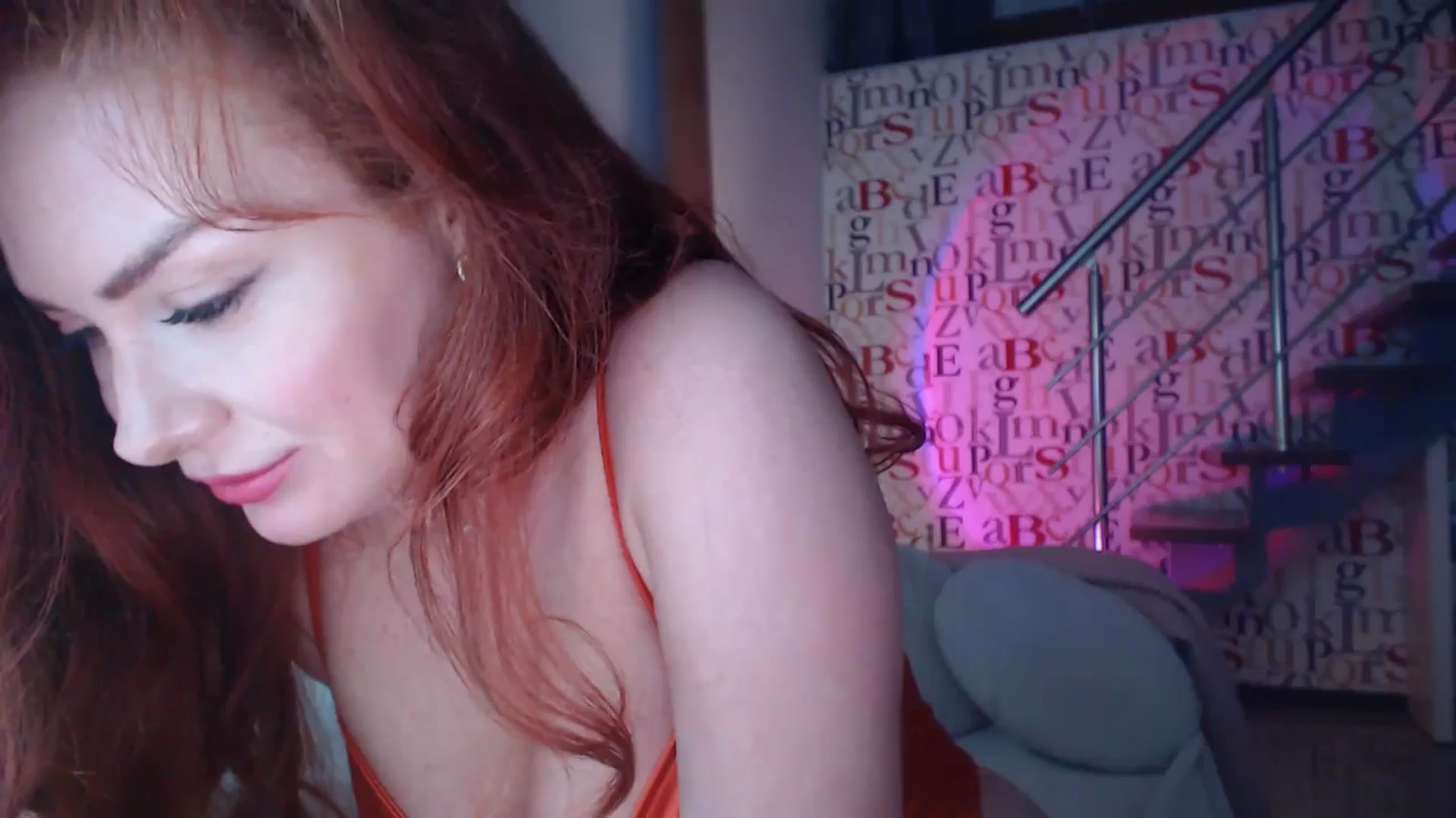 Gallery image thumbnail from Unhappy_one's myfreecams stream on, 02/18/2025, 16:12 image 6 of 20