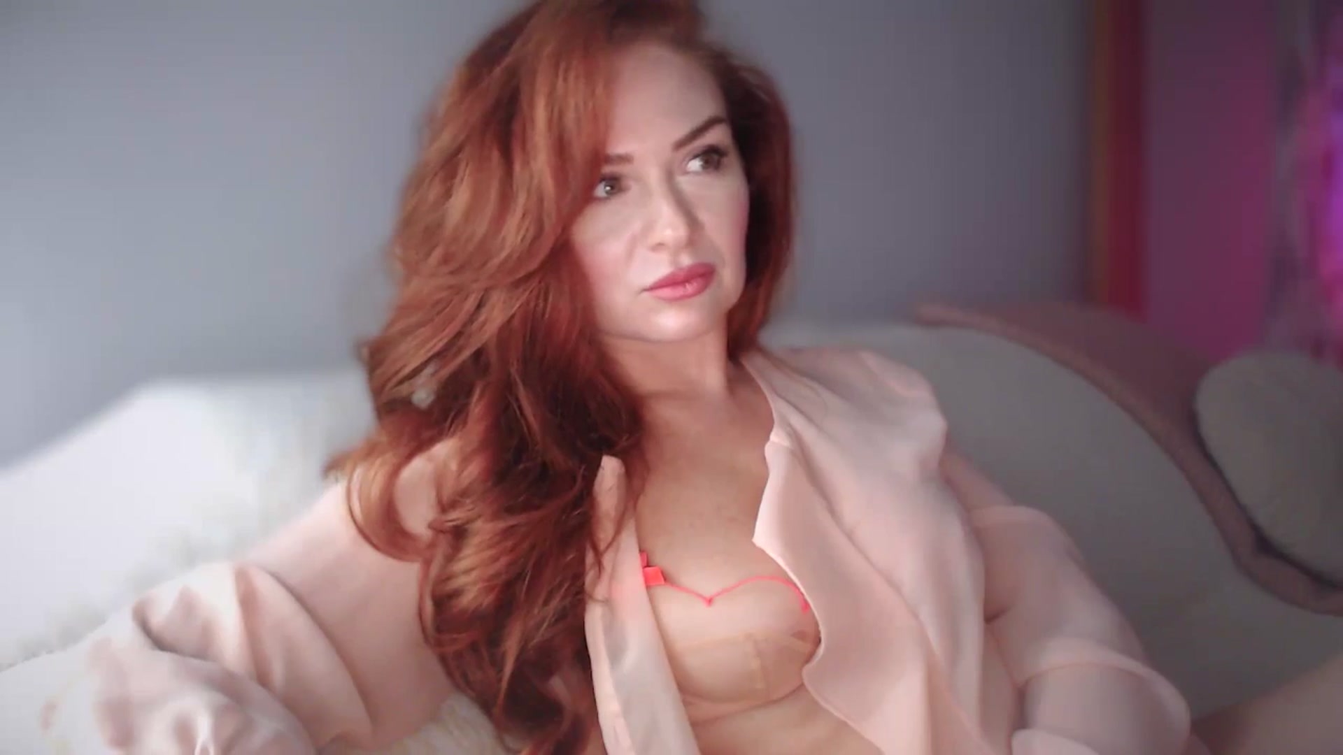 Gallery image thumbnail from Unhappy_one's myfreecams stream on, 03/10/2025, 16:39 image 12 of 20