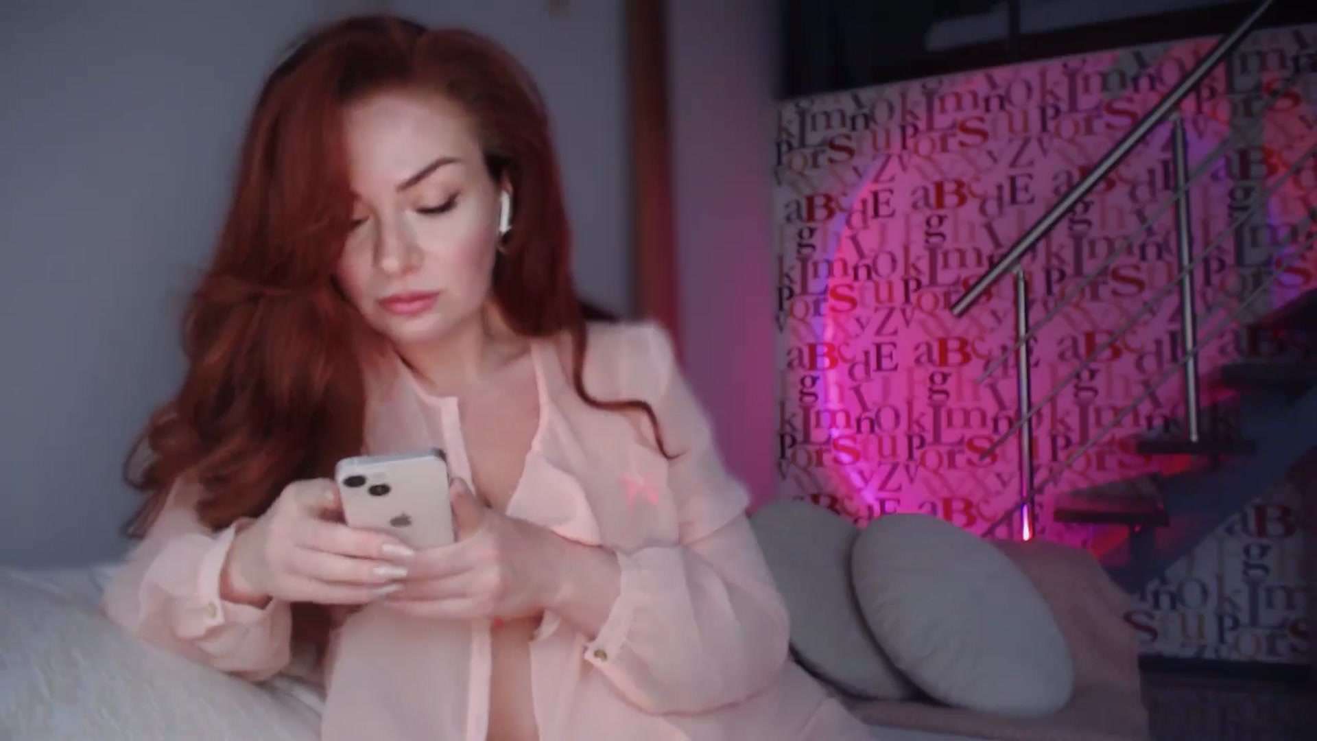 Gallery image thumbnail from Unhappy_one's myfreecams stream on, 03/10/2025, 16:39 image 10 of 20