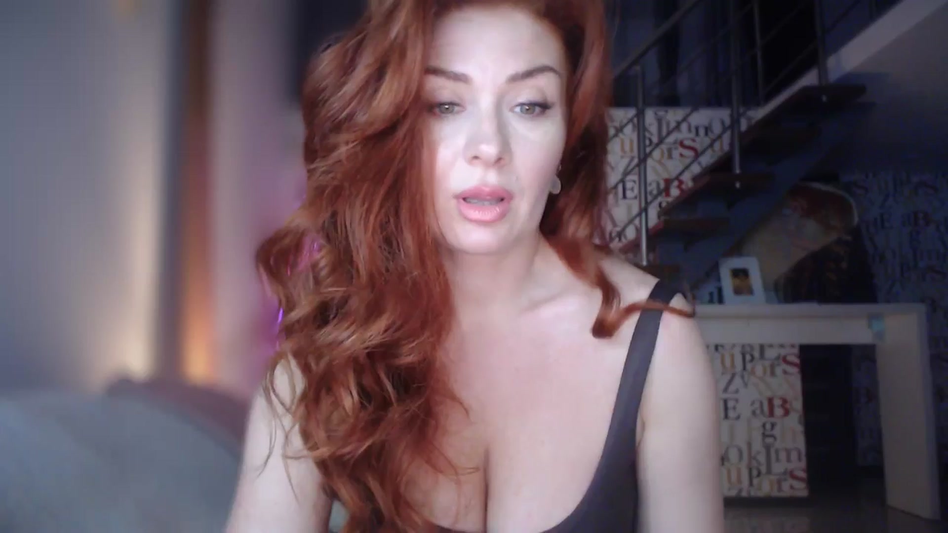 Gallery image thumbnail from Unhappy_one's myfreecams stream on, 03/16/2025, 16:50 image 14 of 20