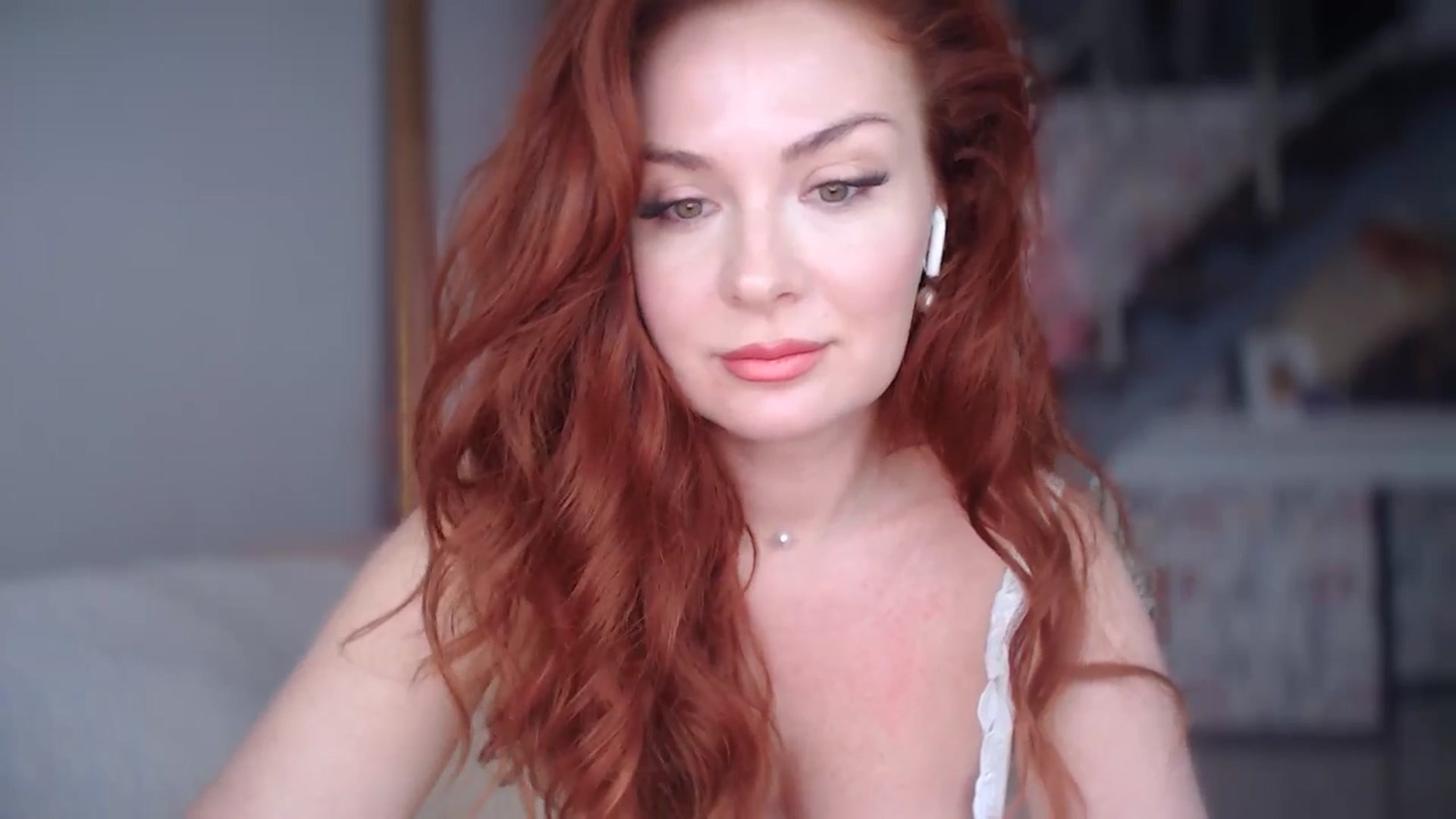 Gallery image thumbnail from Unhappy_one's myfreecams stream on, 03/24/2025, 16:11 image 12 of 20