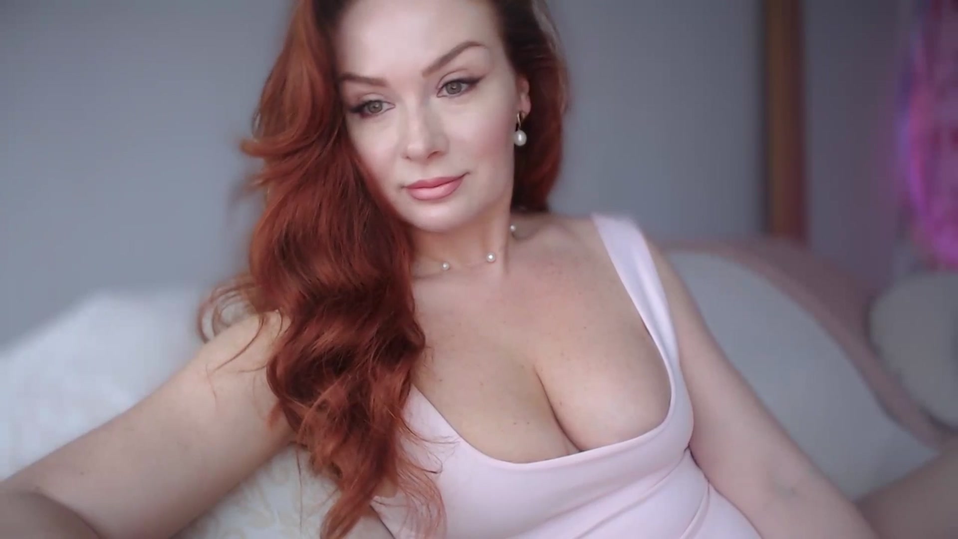 Gallery image thumbnail from Unhappy_one's myfreecams stream on, 04/04/2025, 10:58 image 15 of 20