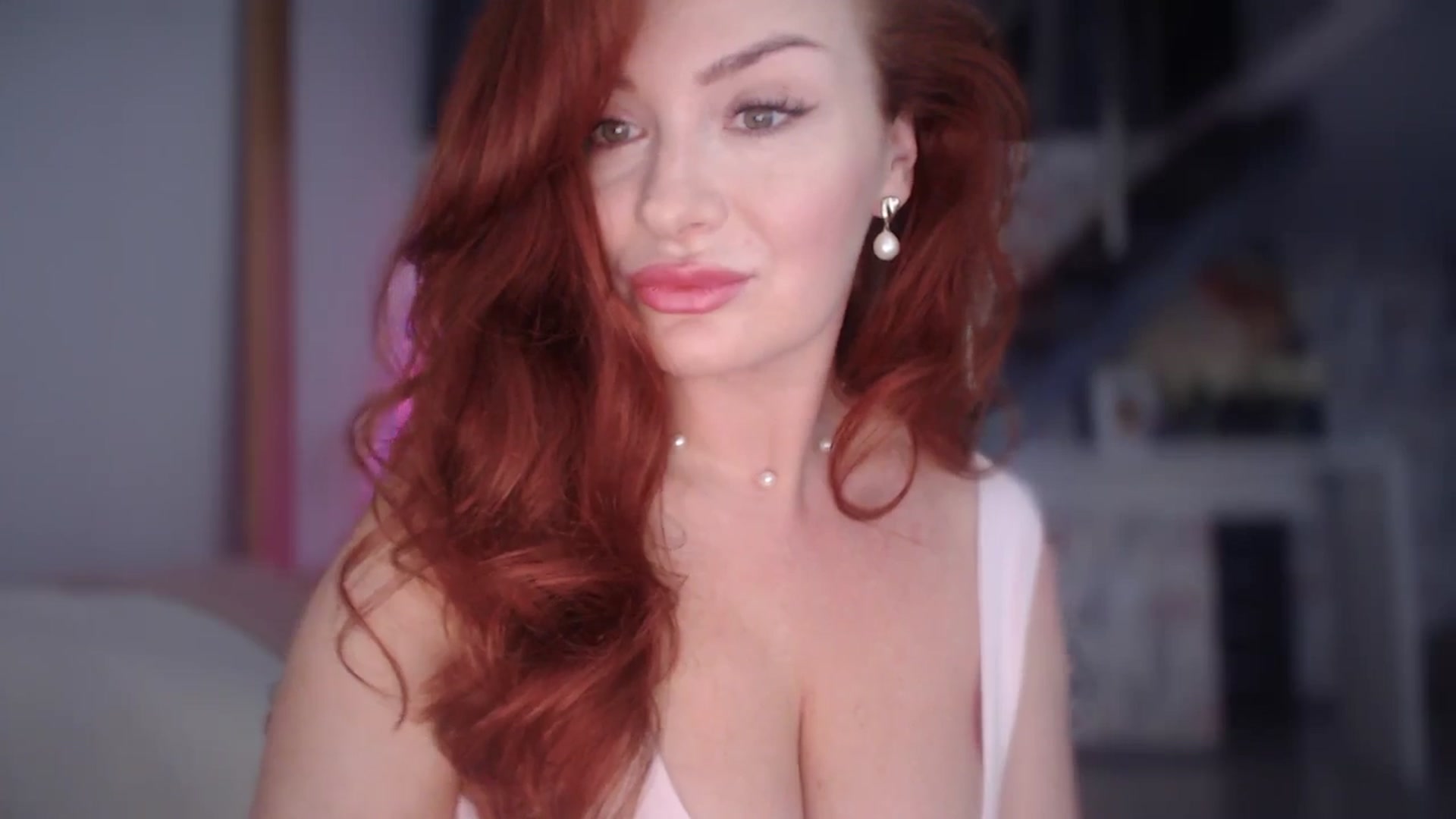 Gallery image thumbnail from Unhappy_one's myfreecams stream on, 04/13/2025, 16:13 image 5 of 20