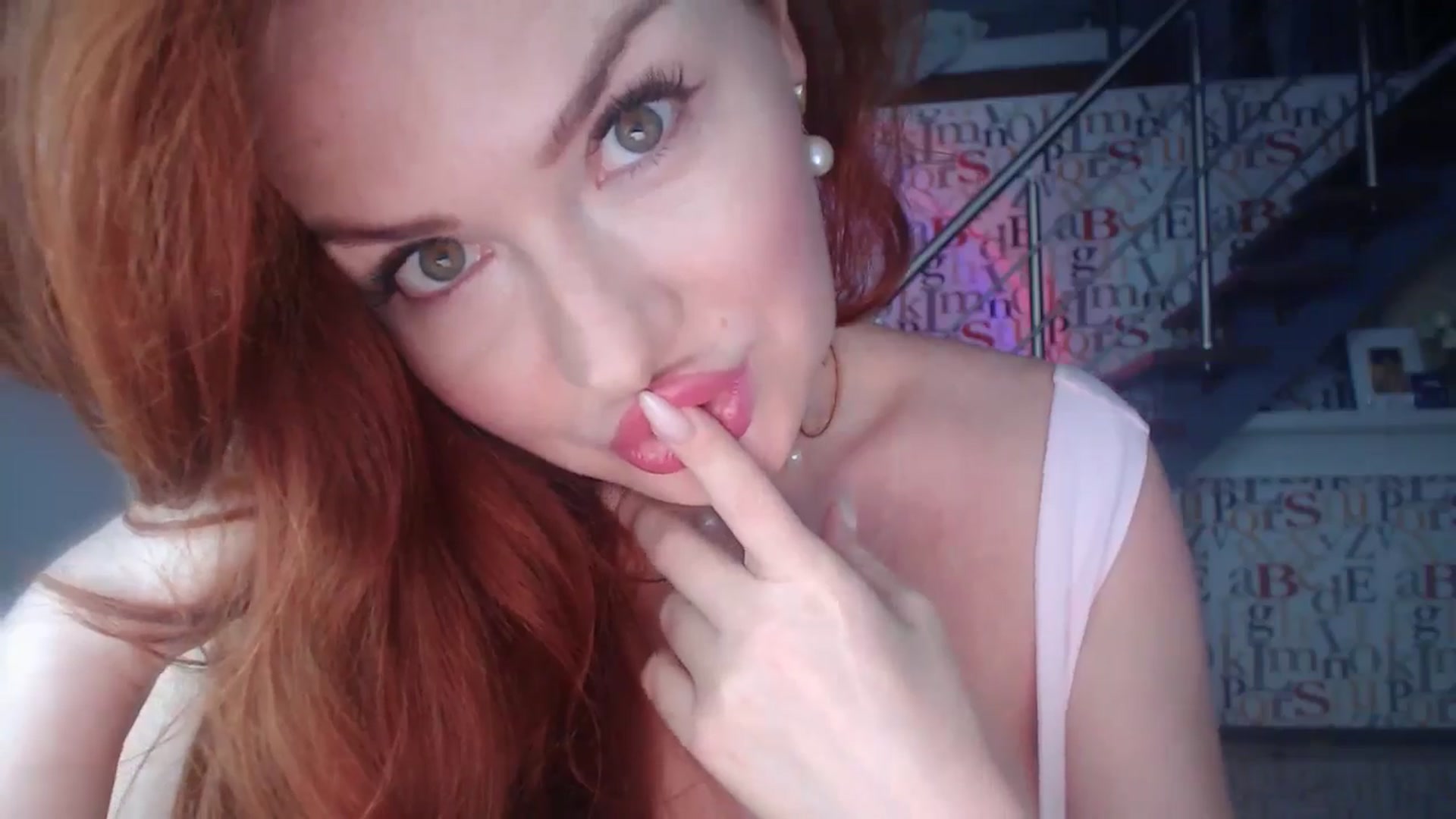 Gallery image thumbnail from Unhappy_one's myfreecams stream on, 04/13/2025, 16:13 image 16 of 20