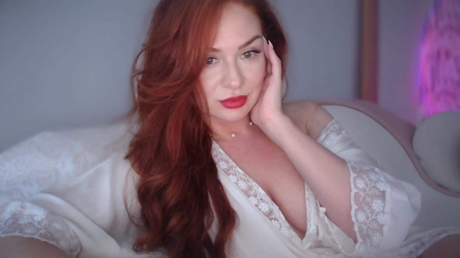 Gallery image thumbnail from Unhappy_one's myfreecams stream on, 04/28/2025, 16:33 image 17 of 20