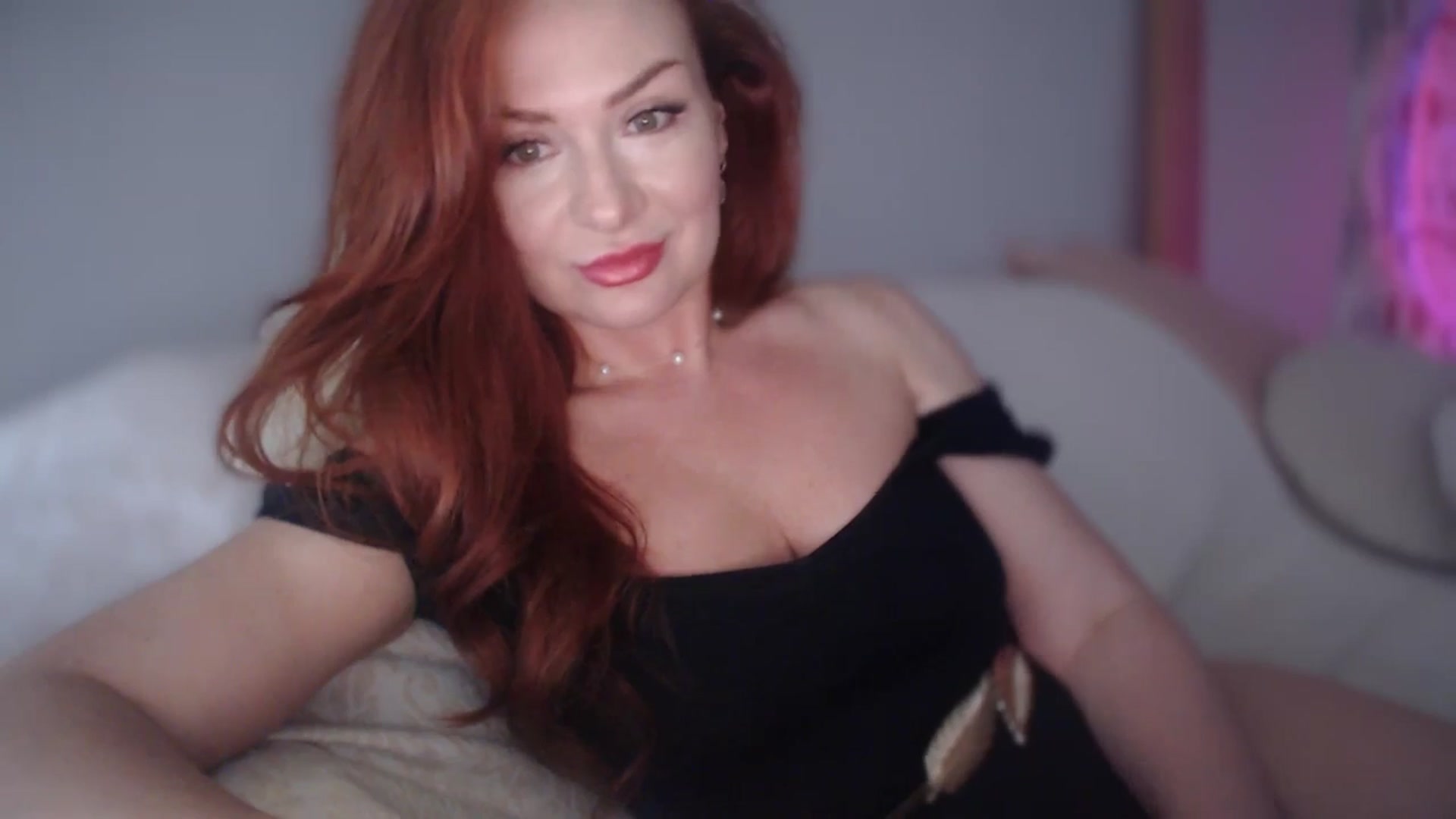 Gallery image thumbnail from Unhappy_one's myfreecams stream on, 05/06/2025, 16:02 image 19 of 20